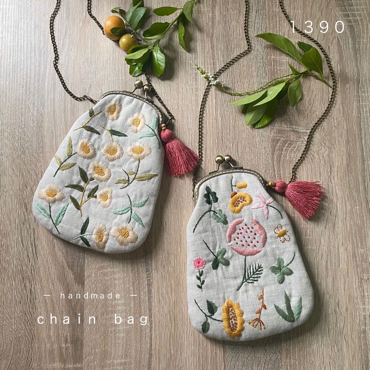 🌼กระเป๋าสะพายโซ่ปักดอกไม้ ( ปัก 1 ด้าน )