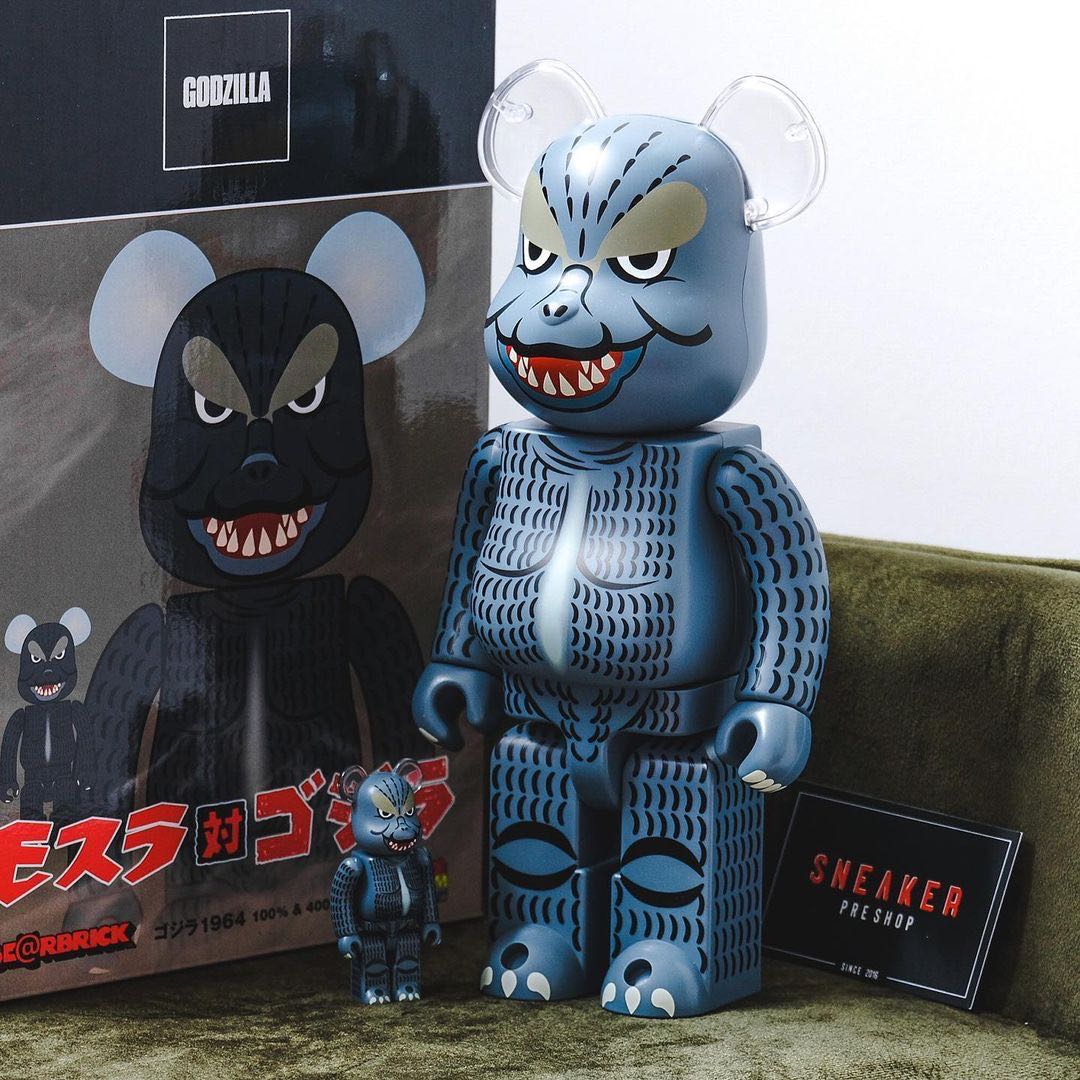 Bearbrick Godzilla 1964 Mortha vs. Godzilla 100%+400%
