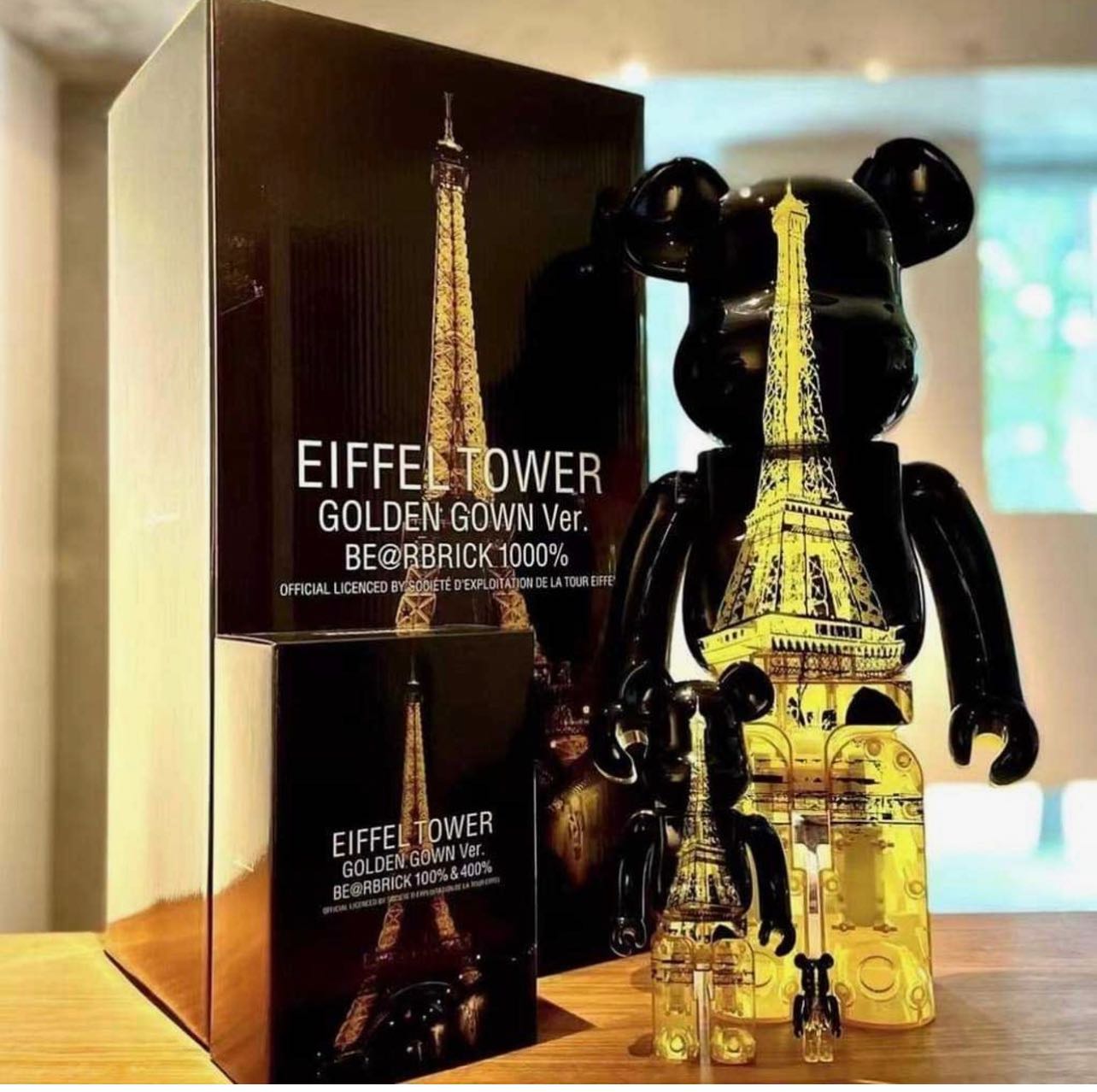 Bearbrick Eiffel tower 100%+400% | LINE SHOPPING