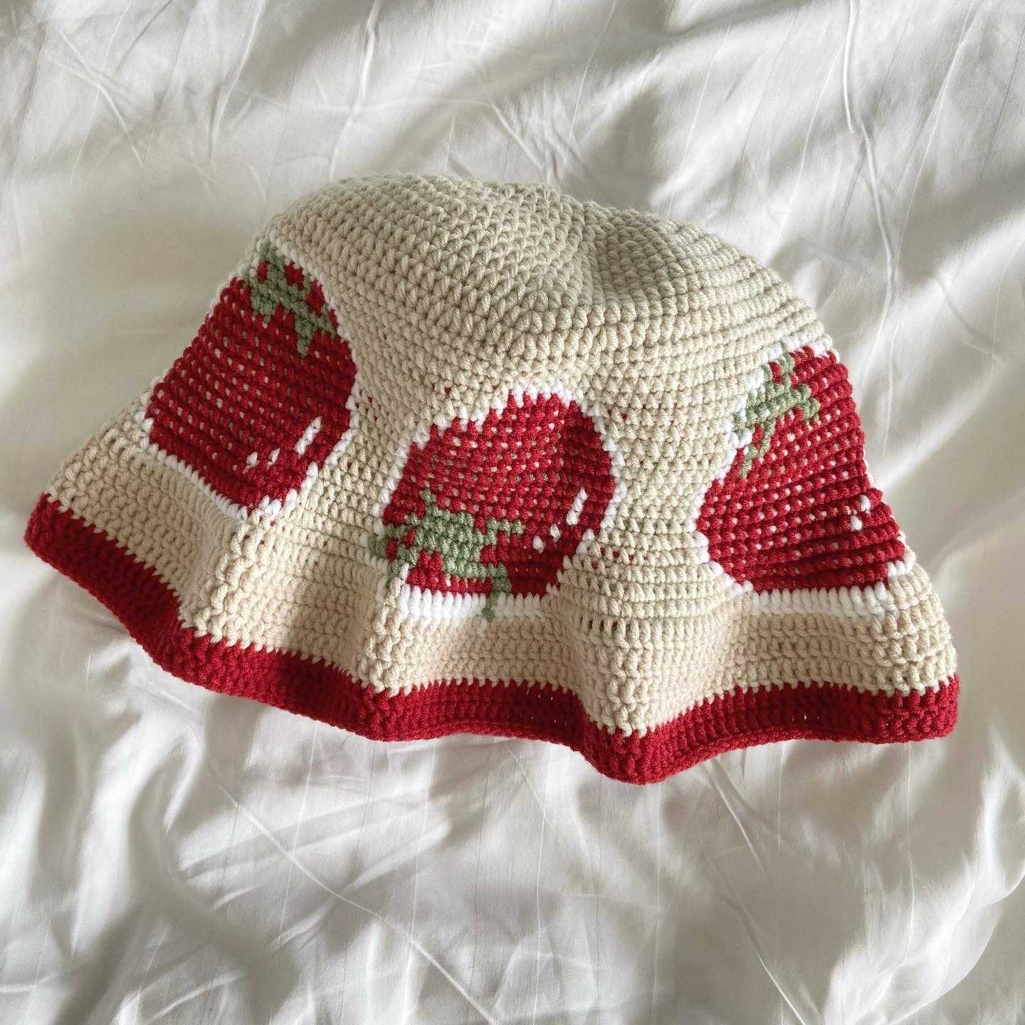 TOMATO CROCHET HAT [pre-order]