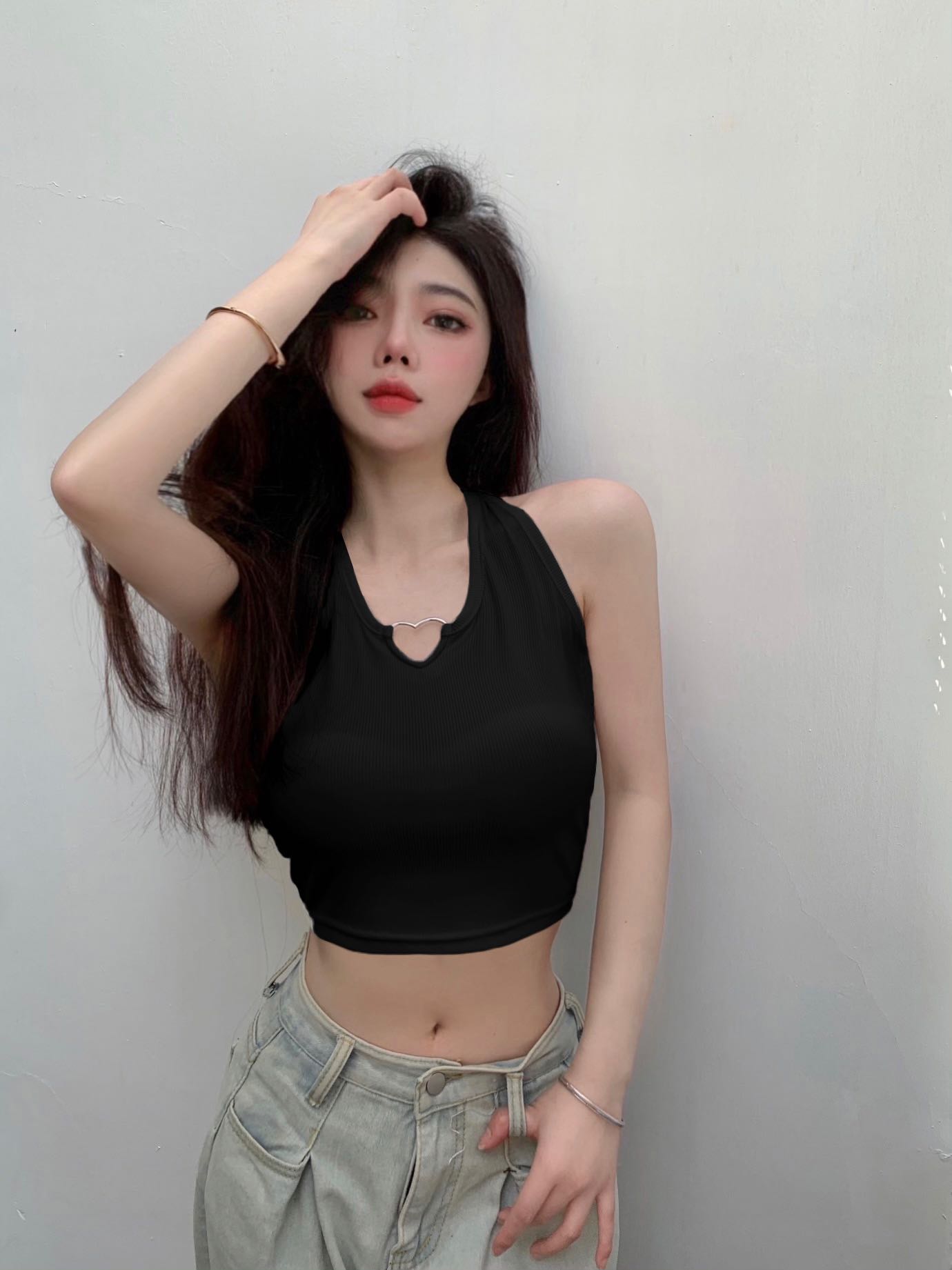 พร้อมส่ง🖤[F2]เสื้อคล้องคอวีหัวใจ
