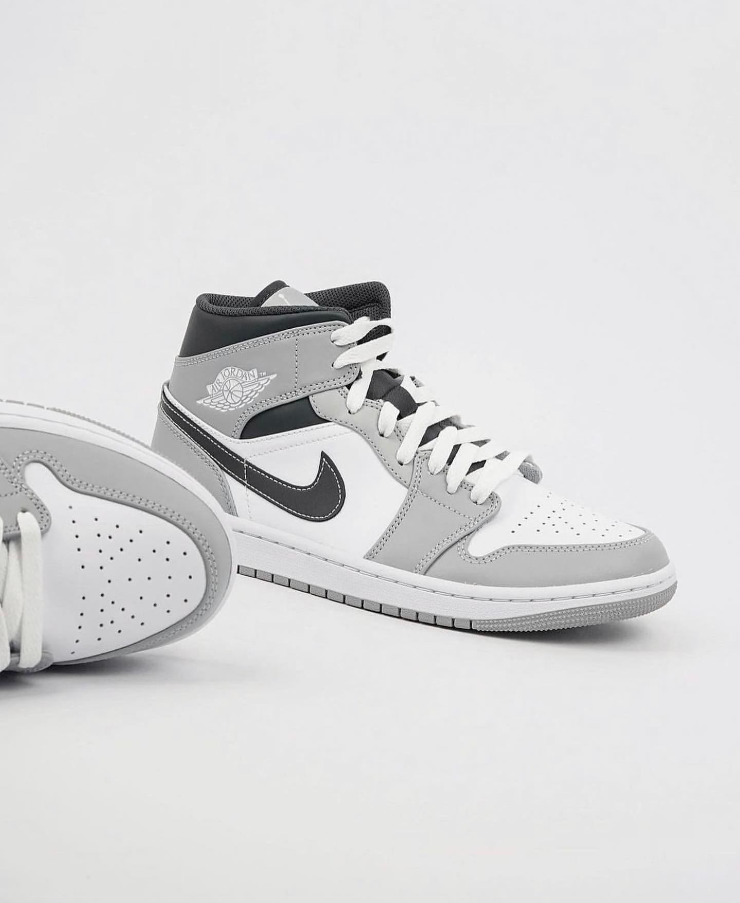 Nike Air Jordan 1 Mid Light Smoke Grey 