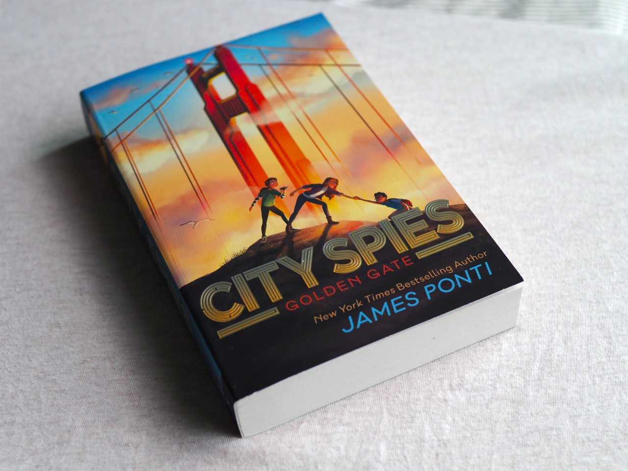 Golden Gate (City Spies #2) / new