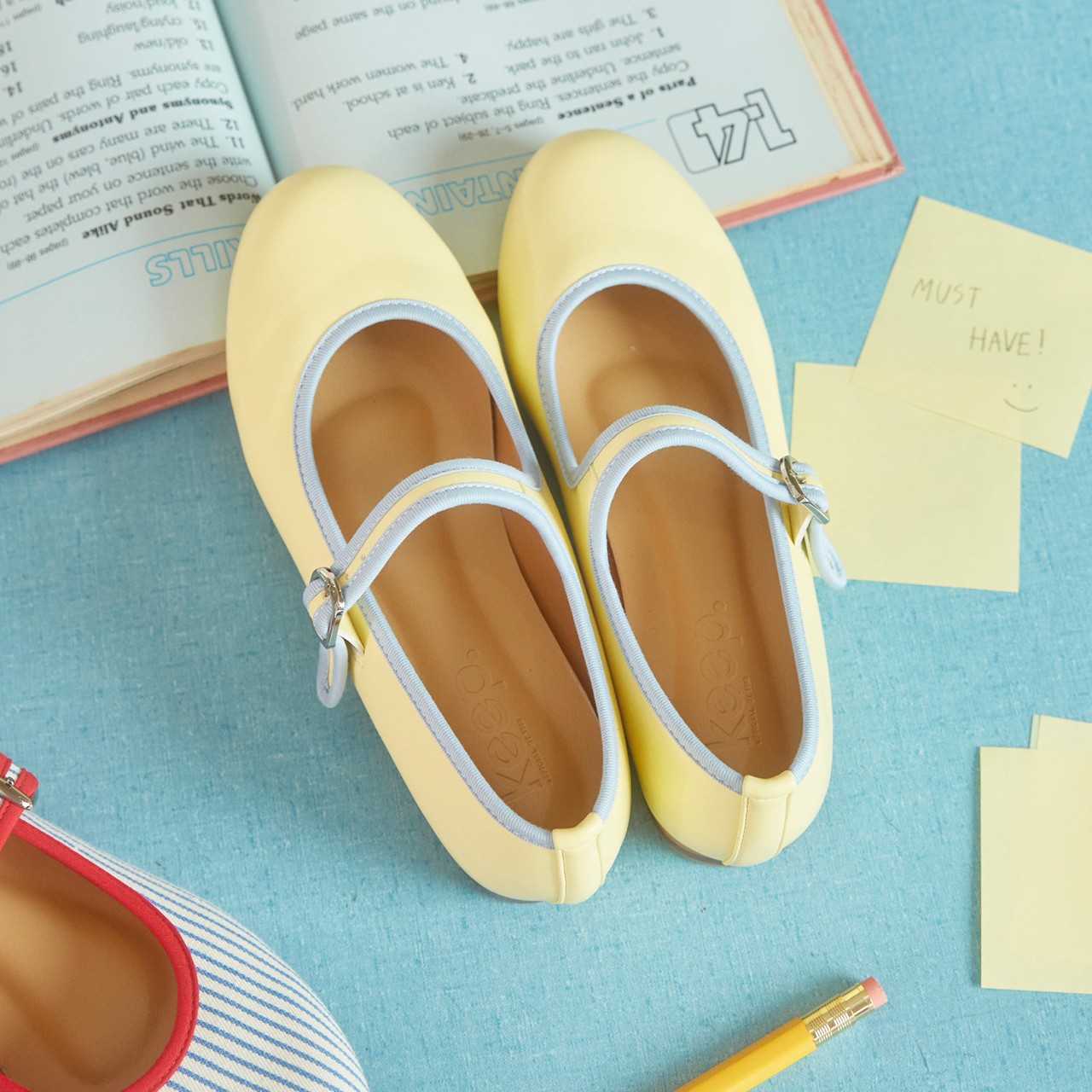 Pre-order ทุกคู่ เหลืองกุ๊นฟ้า - Keep color