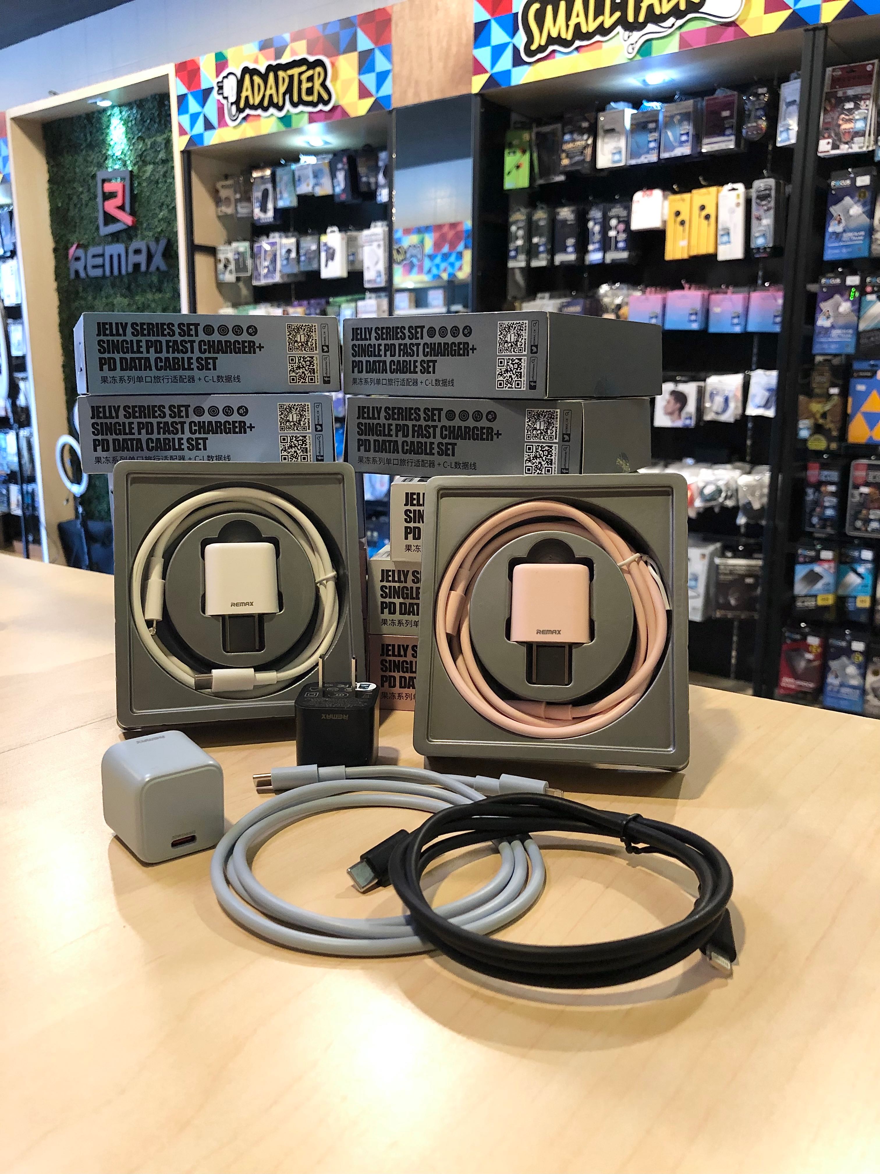 อะแดปเตอร์ Type-c พร้อมสายชาร์จแบบ Type-c to lightning 20W
