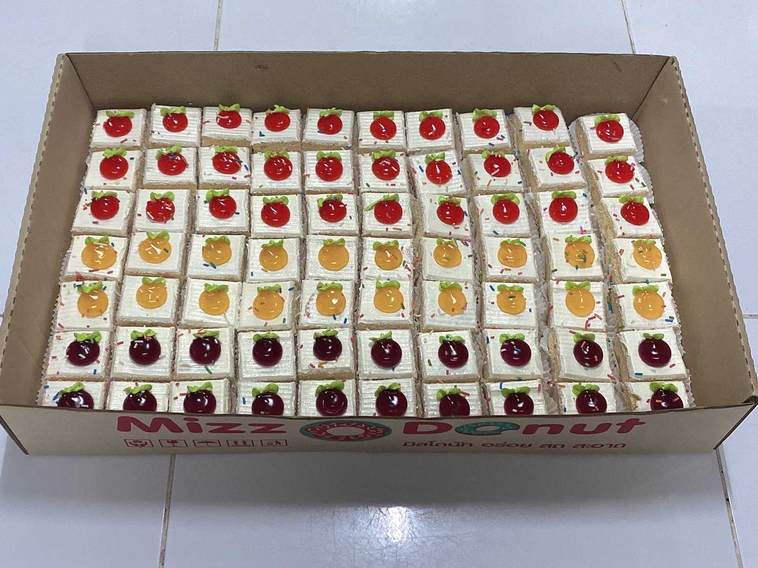 เค้กตัดแยม (70 ชิ้น)​