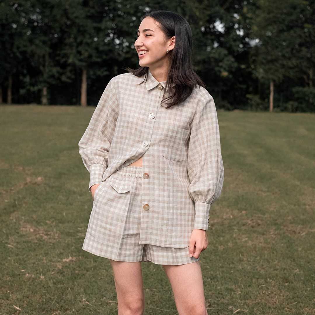 Linen Puff Sleeve Shirt With Shell Button