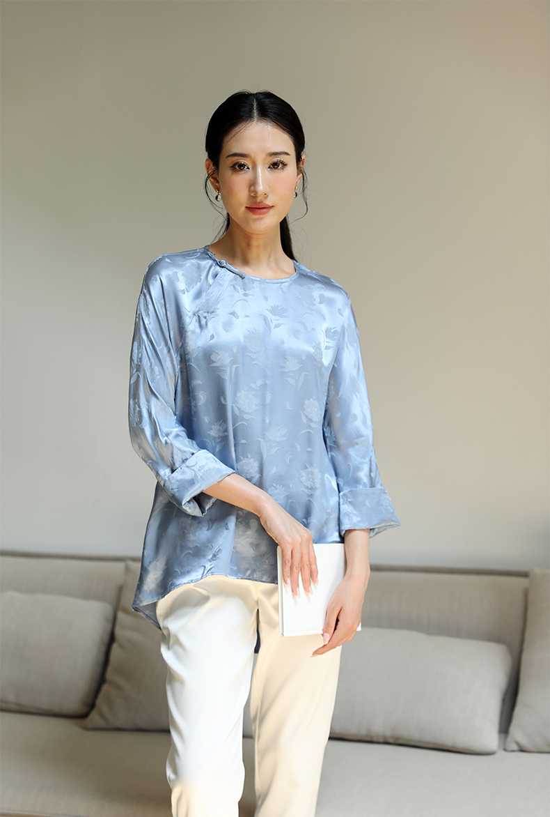 Blue Lotus temperament round neck Chinese style commuter literary eighth sleeve shirt fog blue