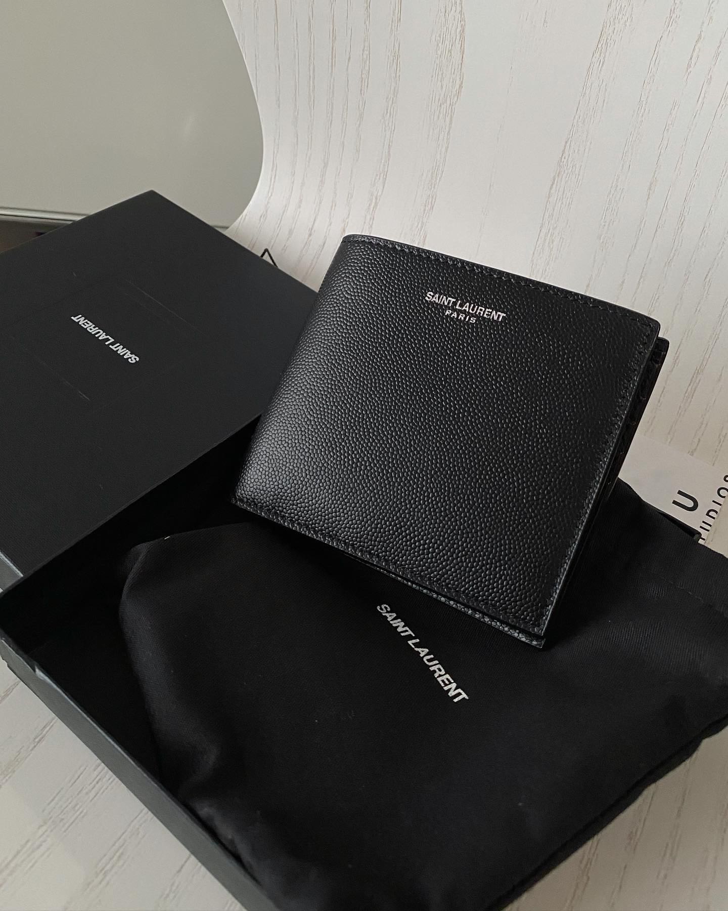 Saint Laurent wallet (BLACK)