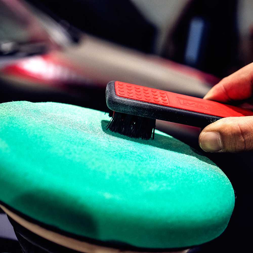 แปรงทำความสะอาดฟองน้ำขัดสีรถยนต์ - Maxshine Foam Pad Cleaning Brush and Pad Removal Tool