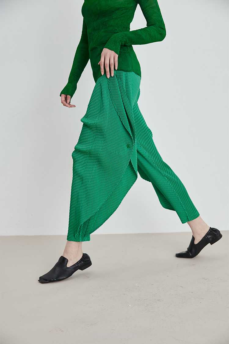 green fish scale pleated high waist slim casual pants