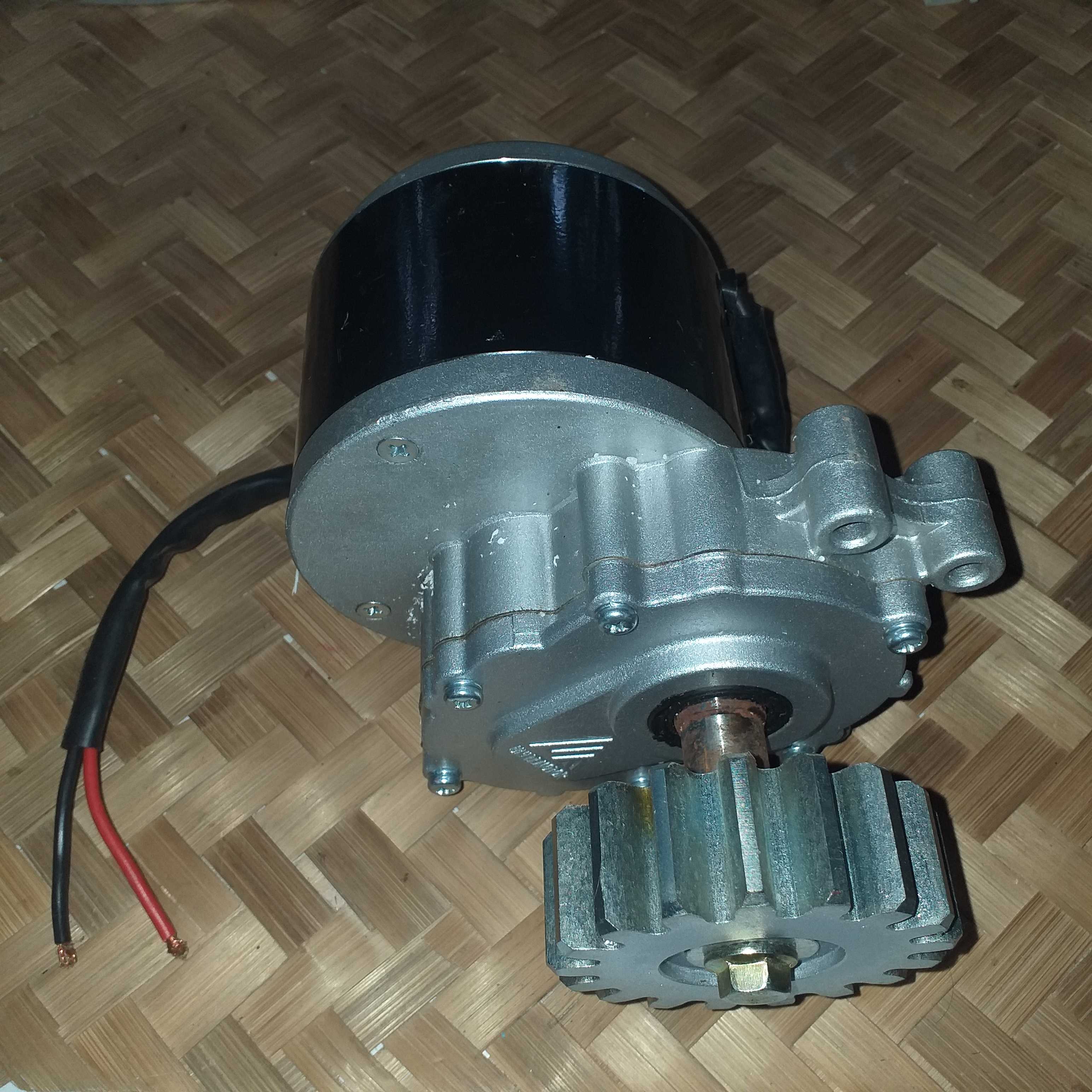 5.0K#17TMG2415-00830L# 250W 24V 80รอบ + เฟืองประตู 17T 3นิ้ว ประตู ไฟฟ้า รีโมท