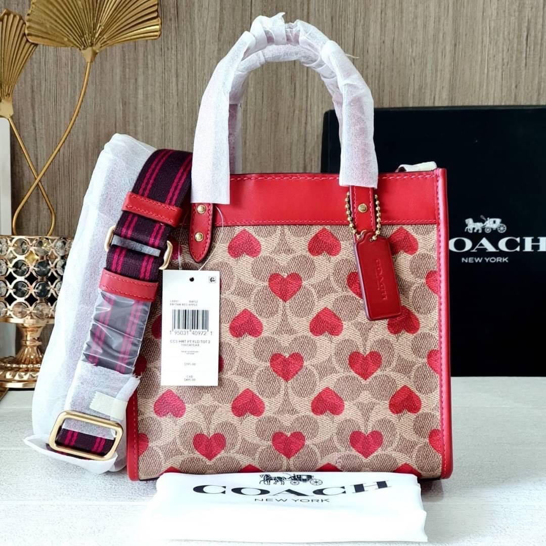 COACH C8391 Field Tote 22 In Signature Canvas With Heart Print