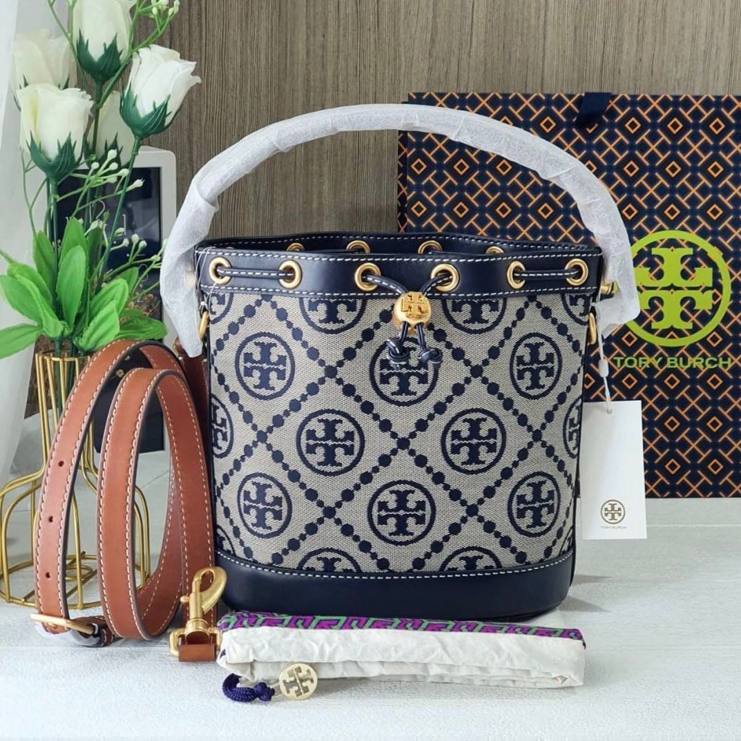 TORY BURCH 79487 T MONOGRAM JACQUARD BUCKET BAG