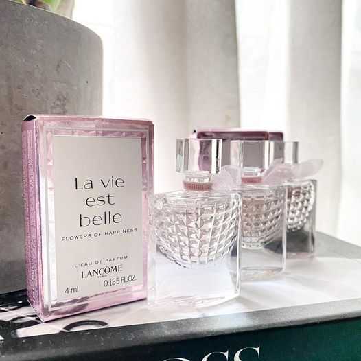 มินิ Lancome La vie est belle flower of happiness 4ml หัวแต้ม