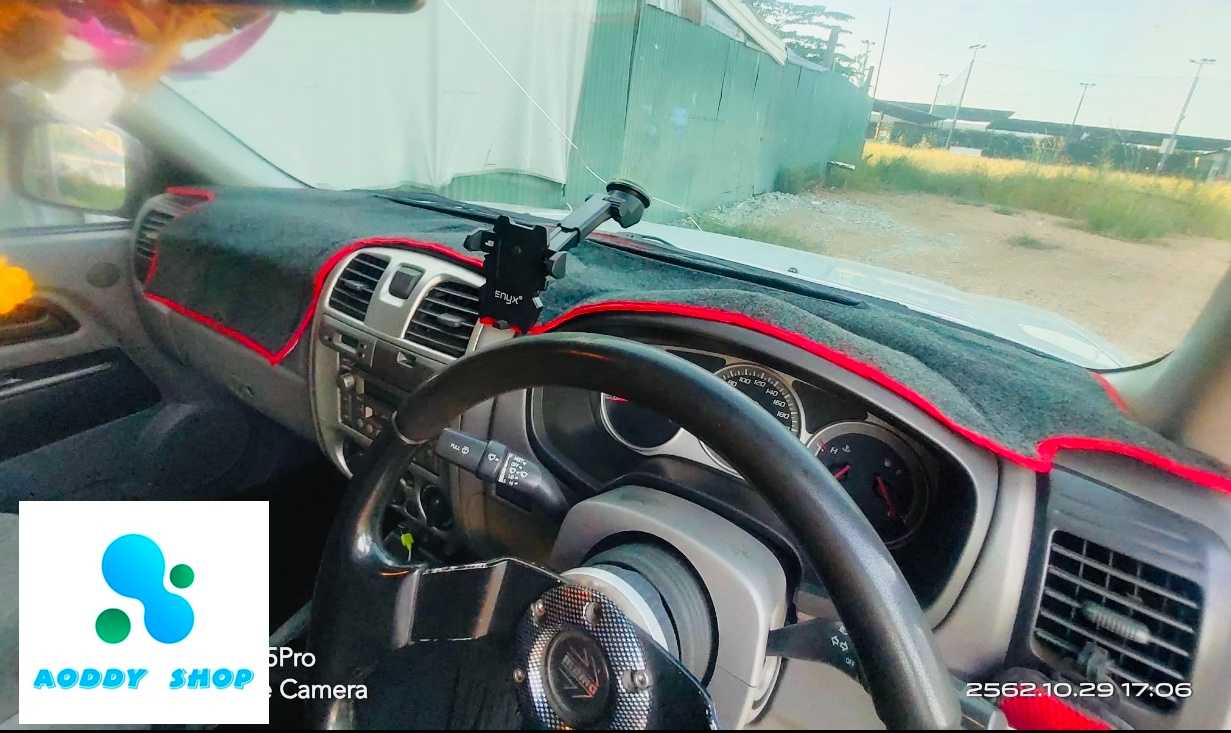 พรมปูคอนโซลหน้ารถ สีดำขอบแดง อีซูซุ ดีแม็ค Isuzu Dmax ปี 2002-2005 พรมคอนโซล พรม