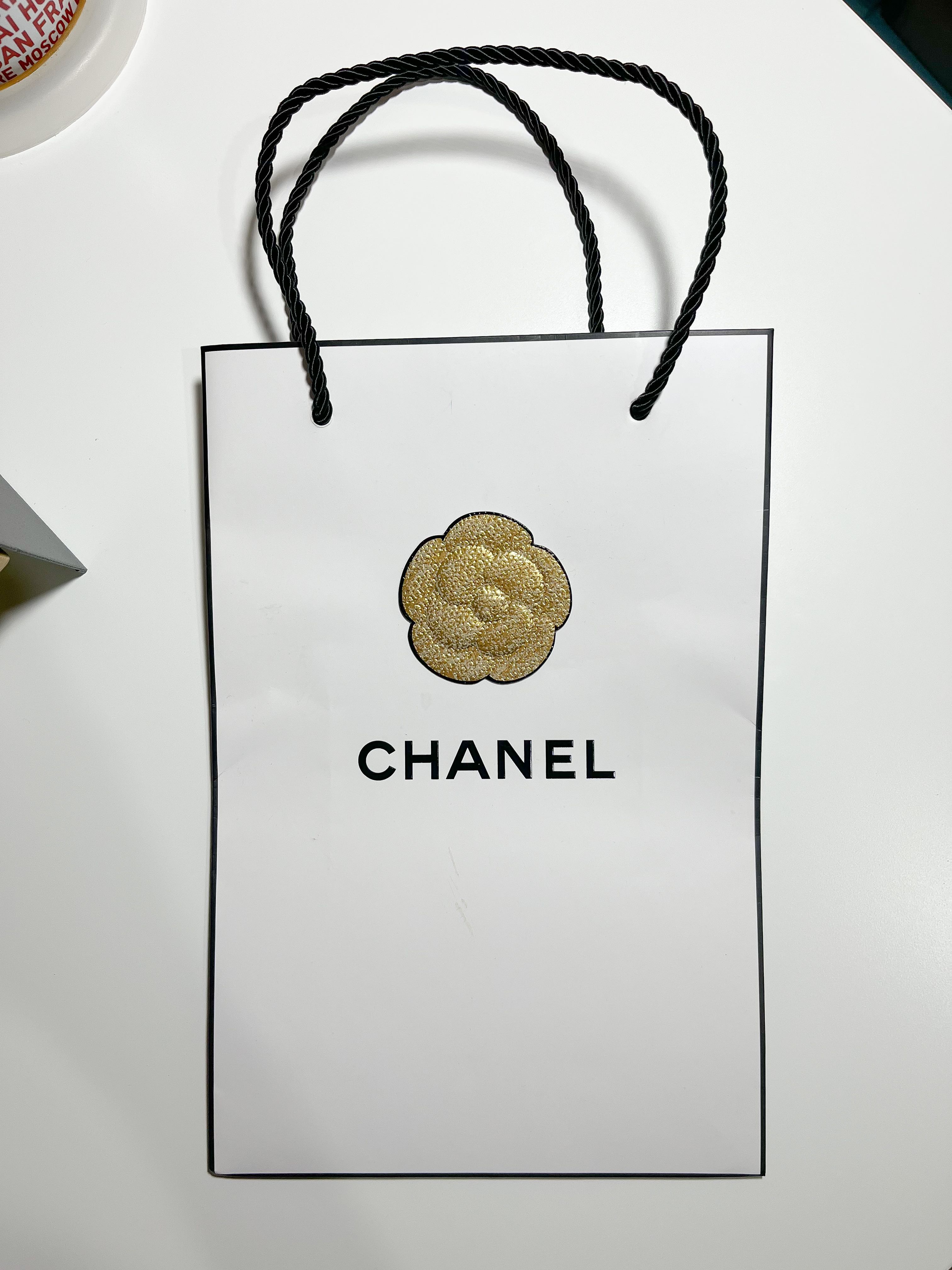 ถุงกระดาษ CHANEL 🛍️