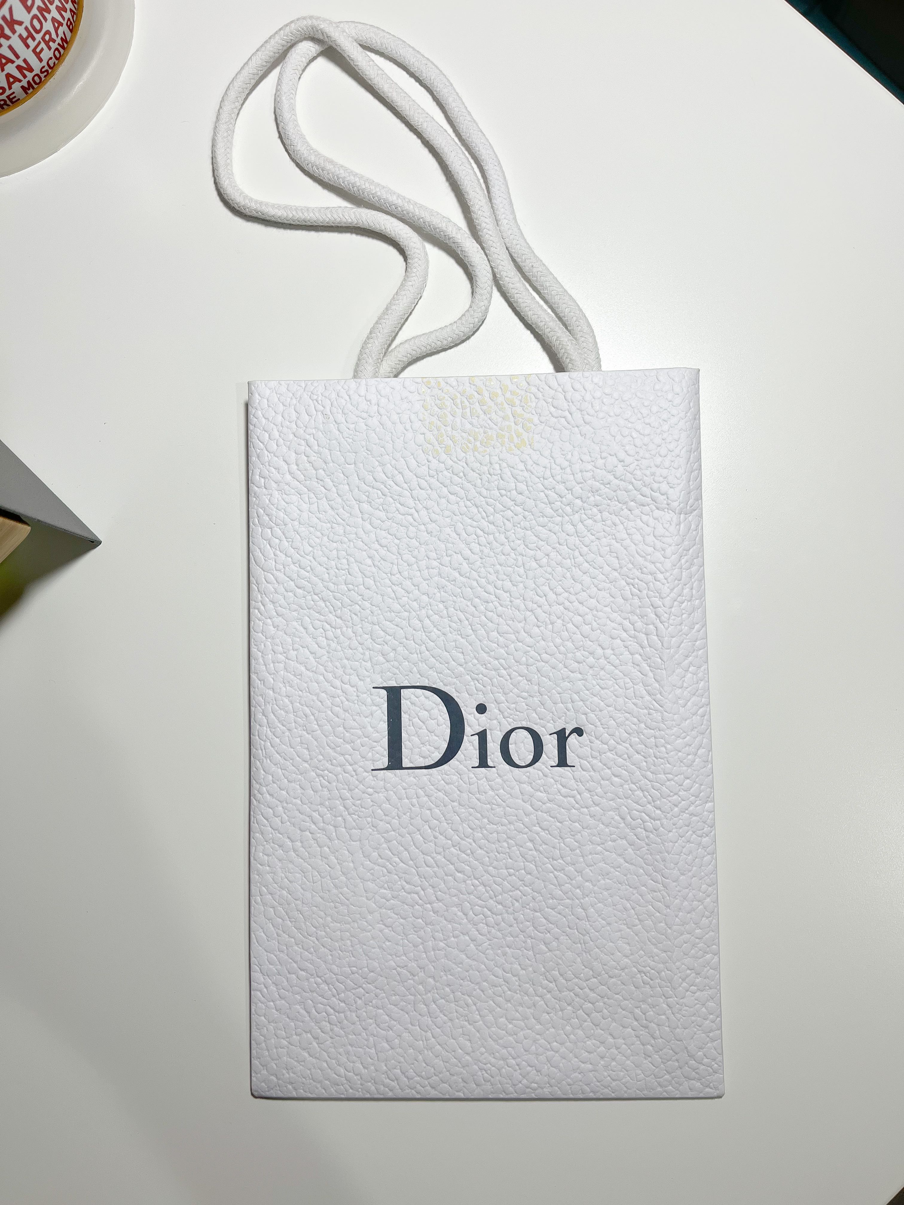 ถุงกระดาษ DIOR 🛍️