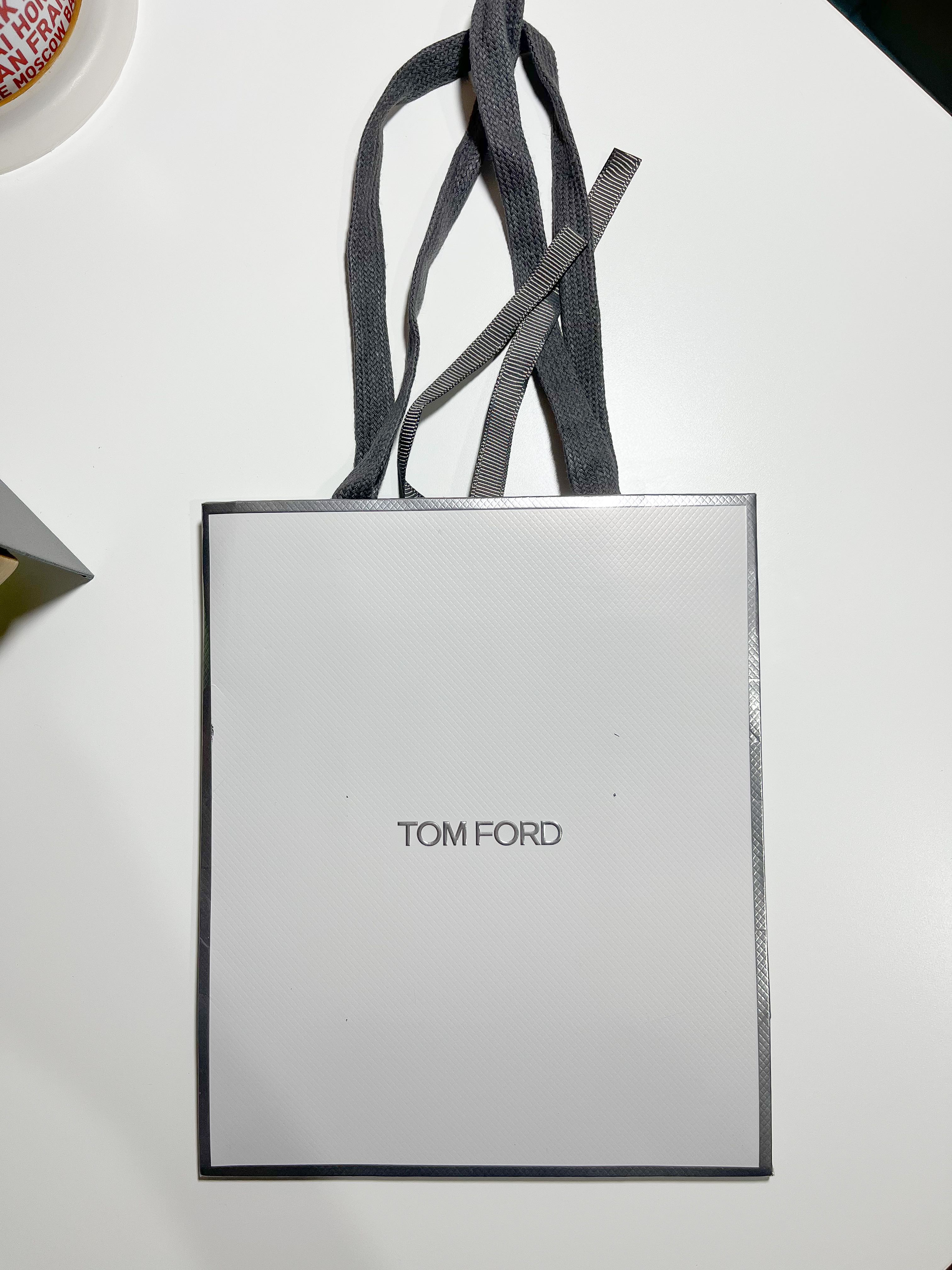 ถุงกระดาษ TOM FORD 🛍️