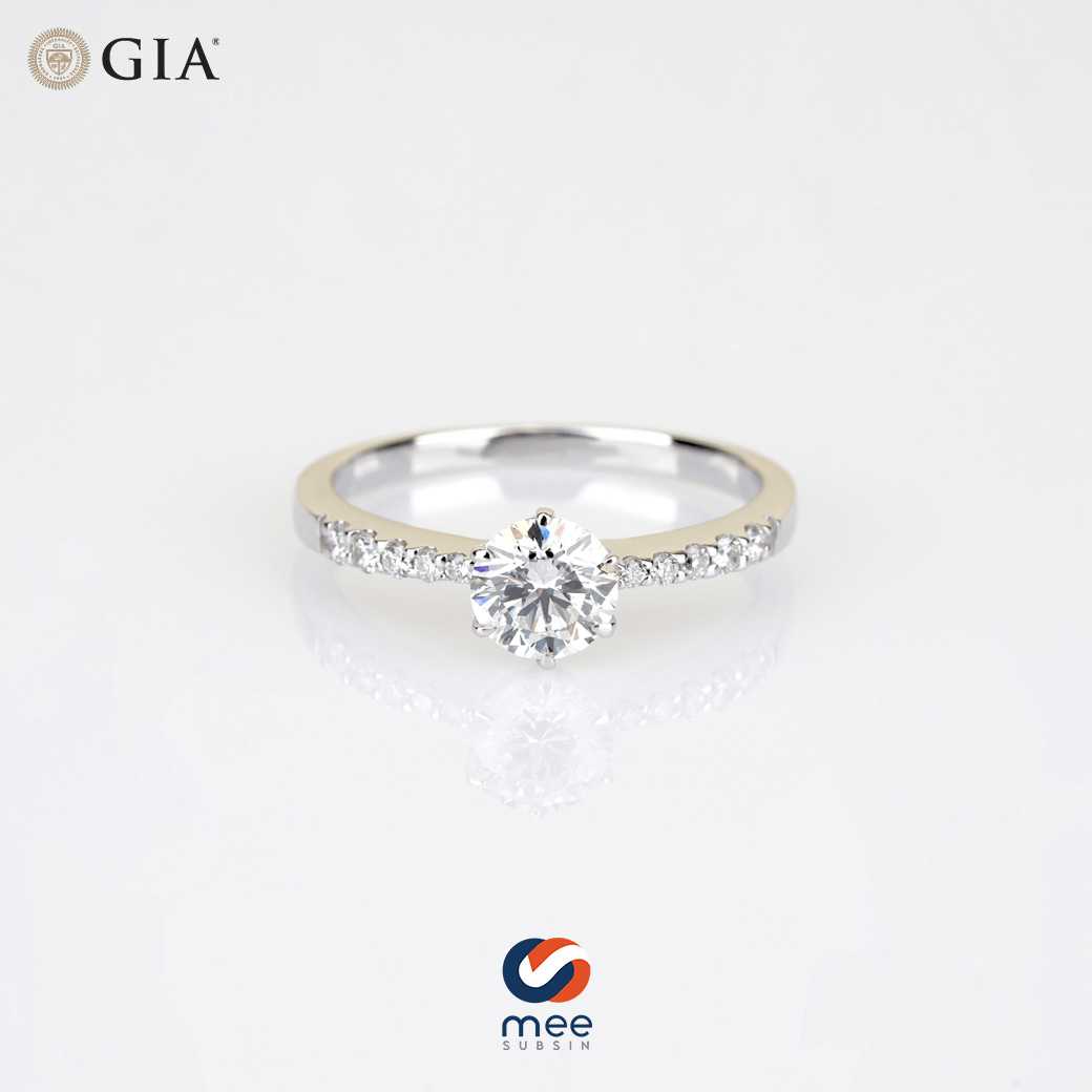 แหวนเพชรชู 0.55 กะรัต น้ำ 100 VS1 3EX GIA ประดับเพชรข้างรวม 0.07 กะรัต ทองคำขาว 18k [RG220068]