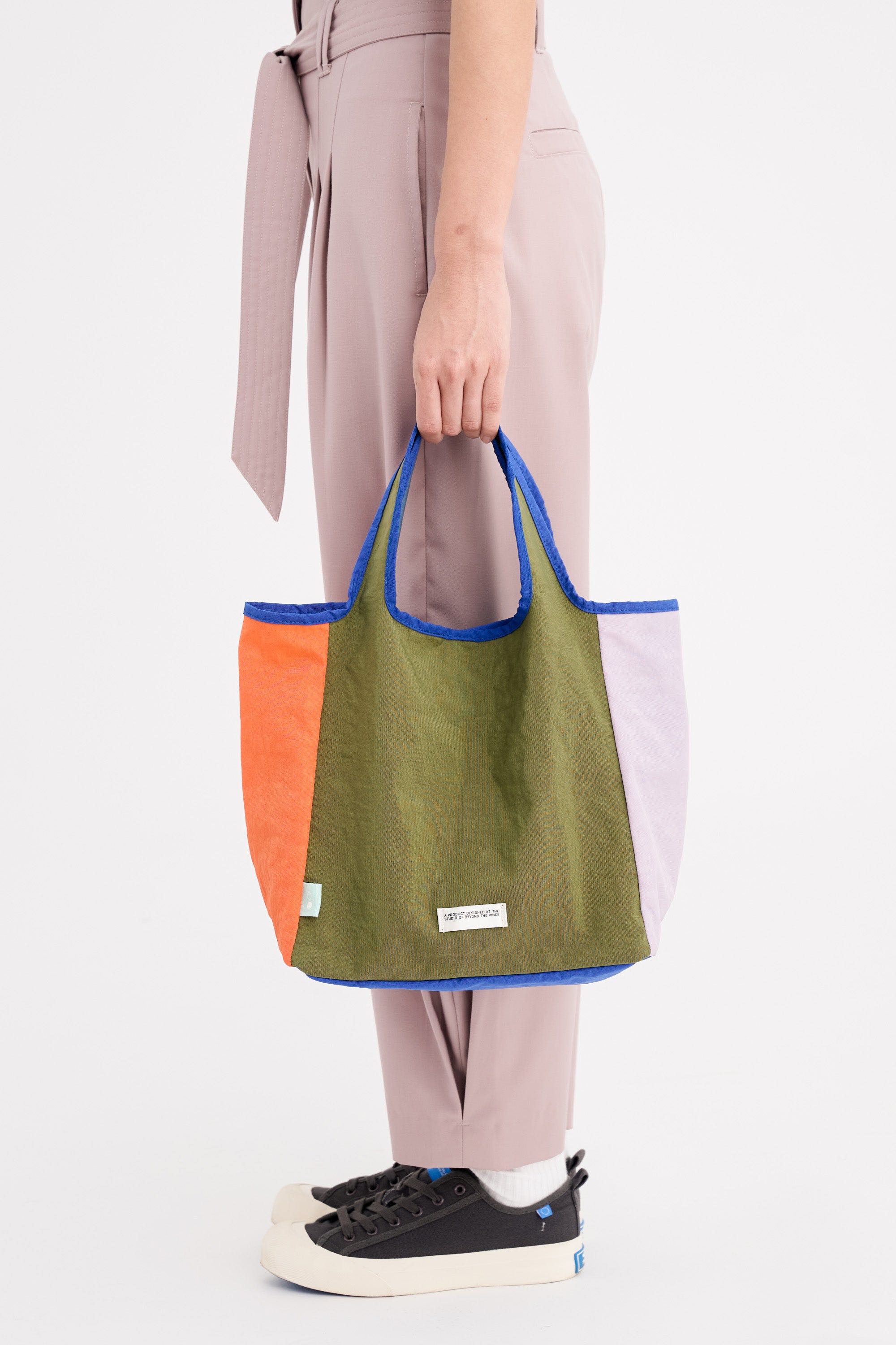 (Pre-order) Beyond the vines : Mini Crunch Carrier_Olive