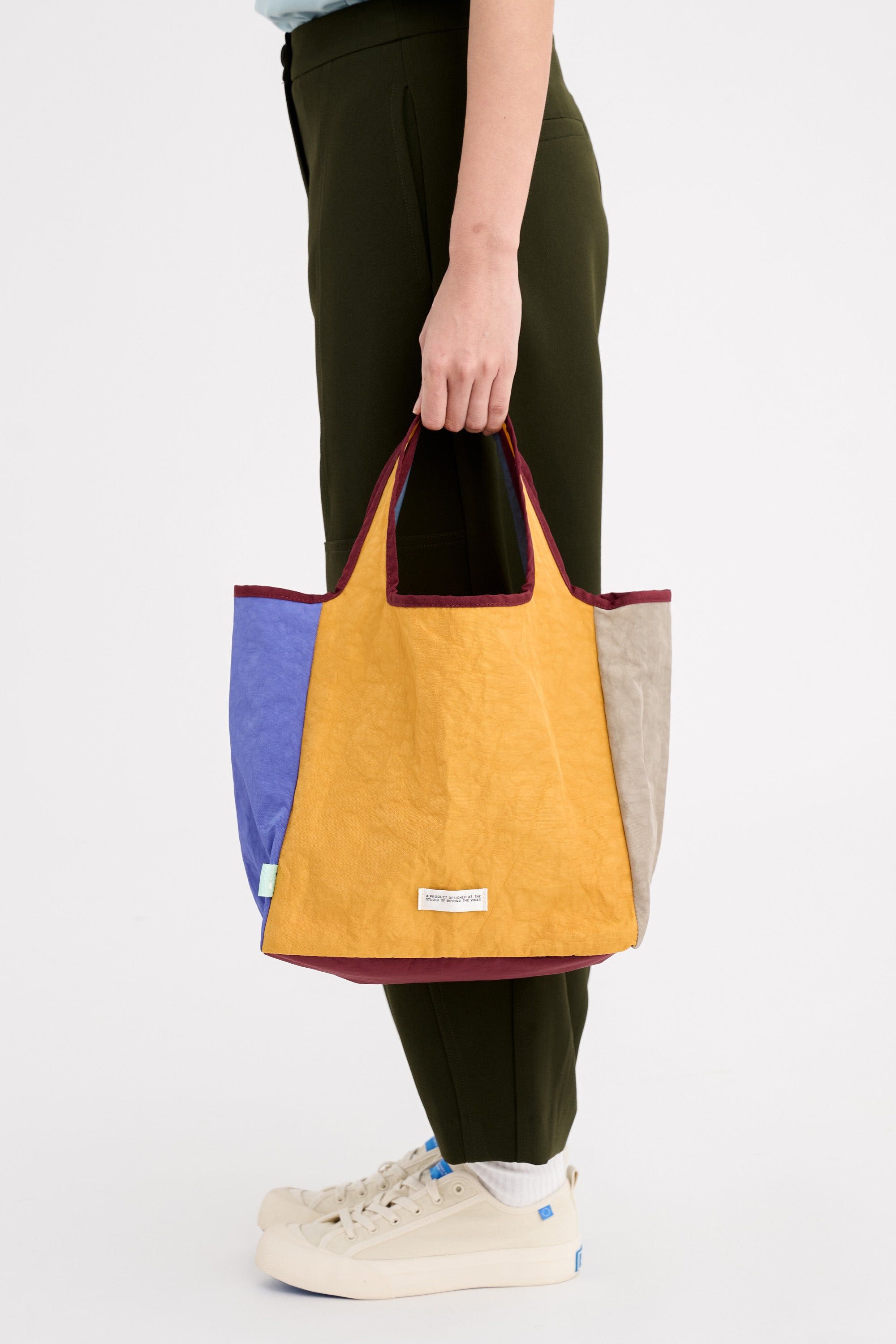 (Pre-order) Beyond the vines : Mini Crunch Carrier_ Yellow