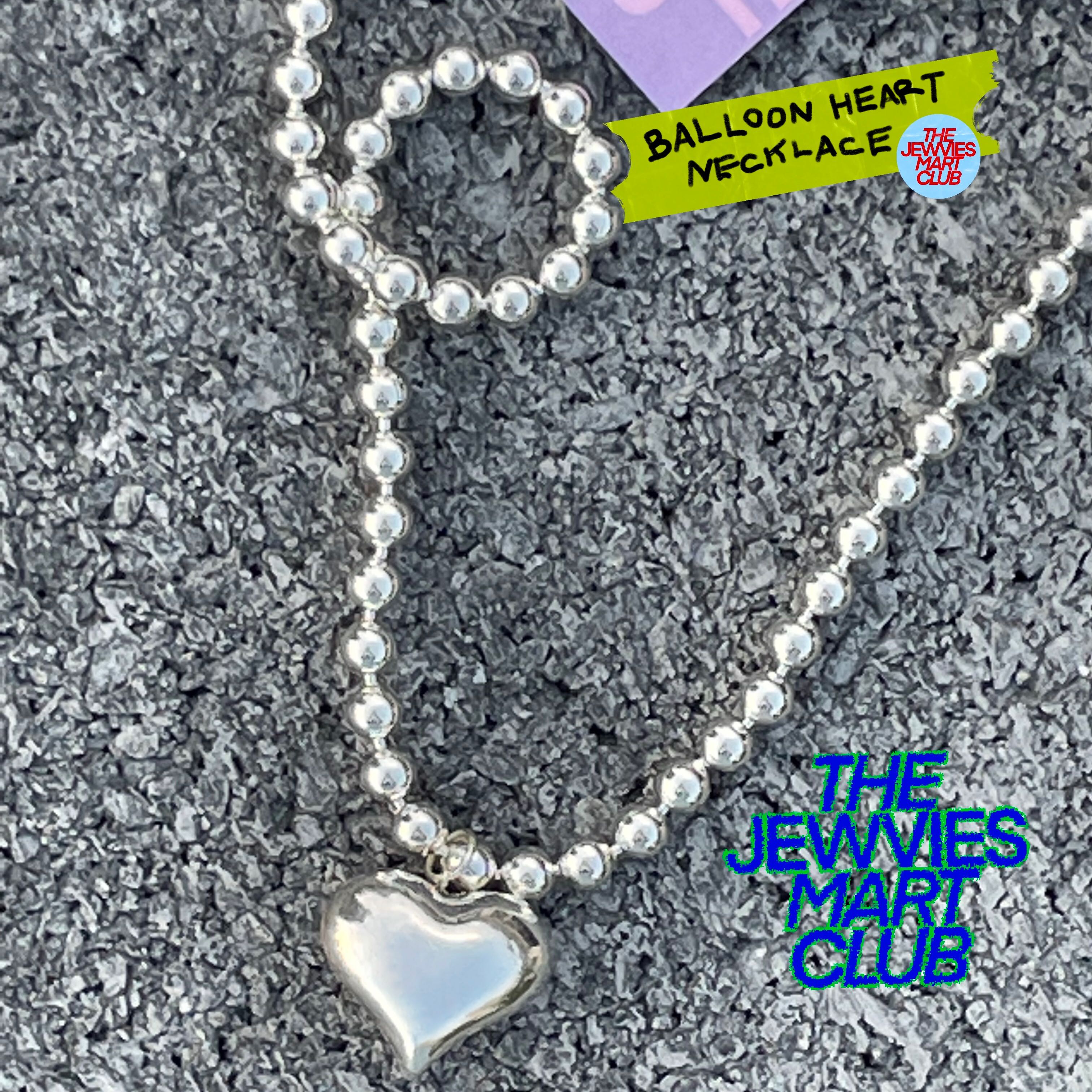 JEWVIES balloon heart with oversize bead necklace
