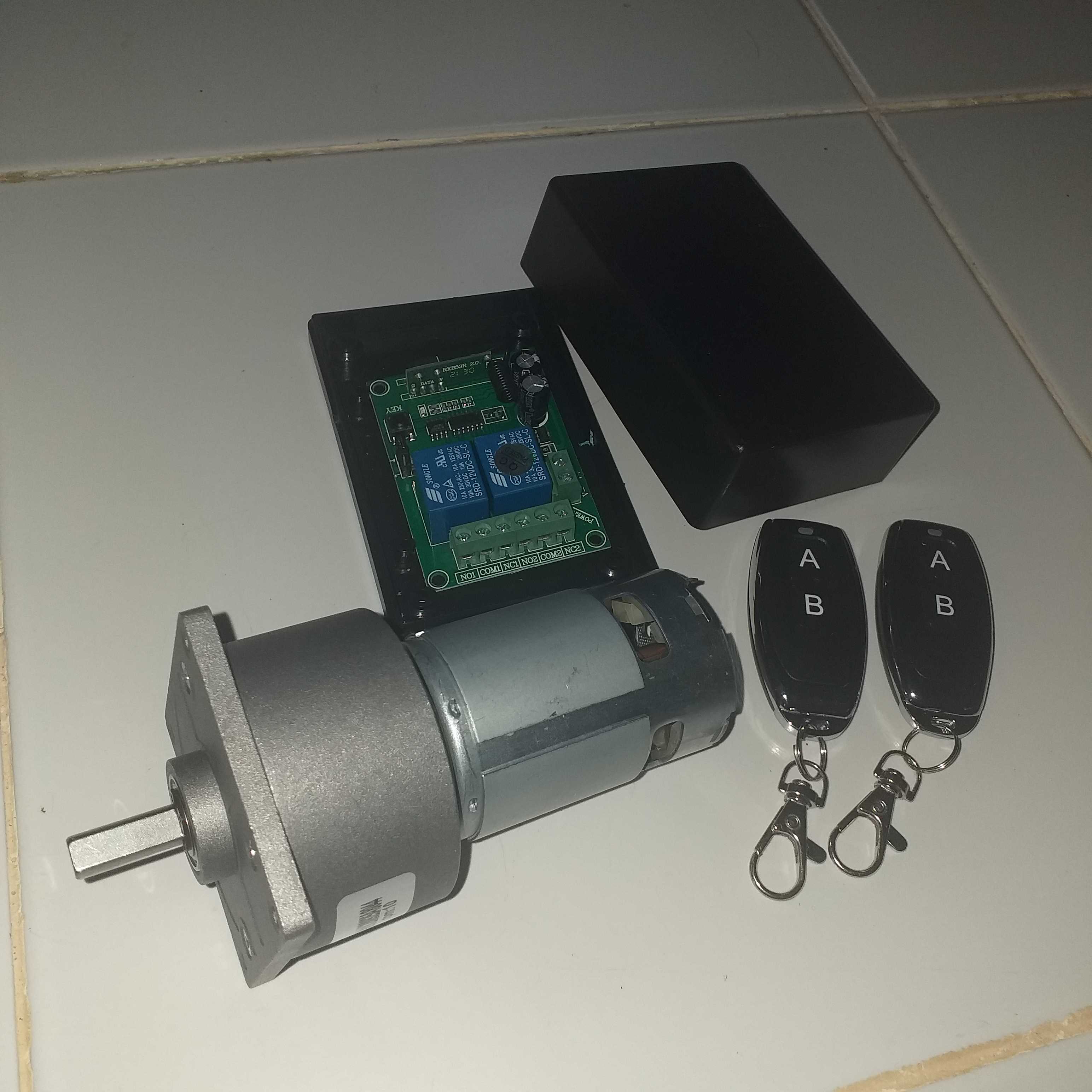 0.9K#GR50M30-0041# มอเตอร์เกียร์ ขึ้นลง 30W 12V (ควบคุม ด้วย รีโมท 50m DC)
