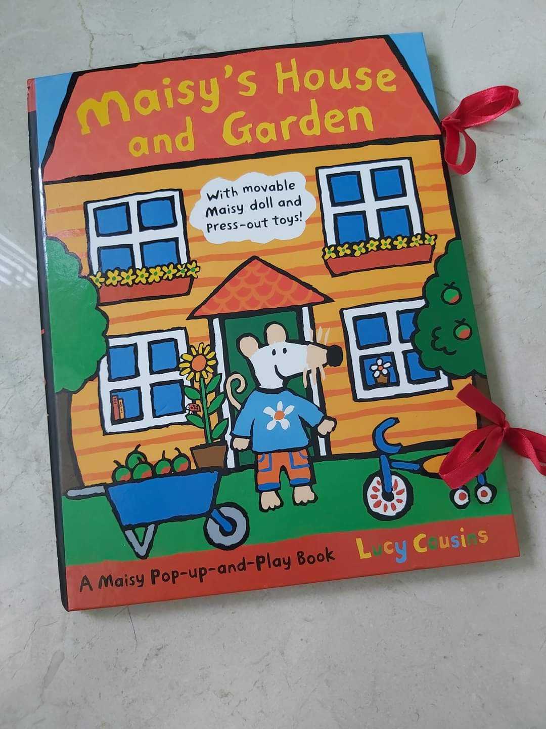 Maisy's House and Garden (with movable Maisy Doll and press-out toys) 