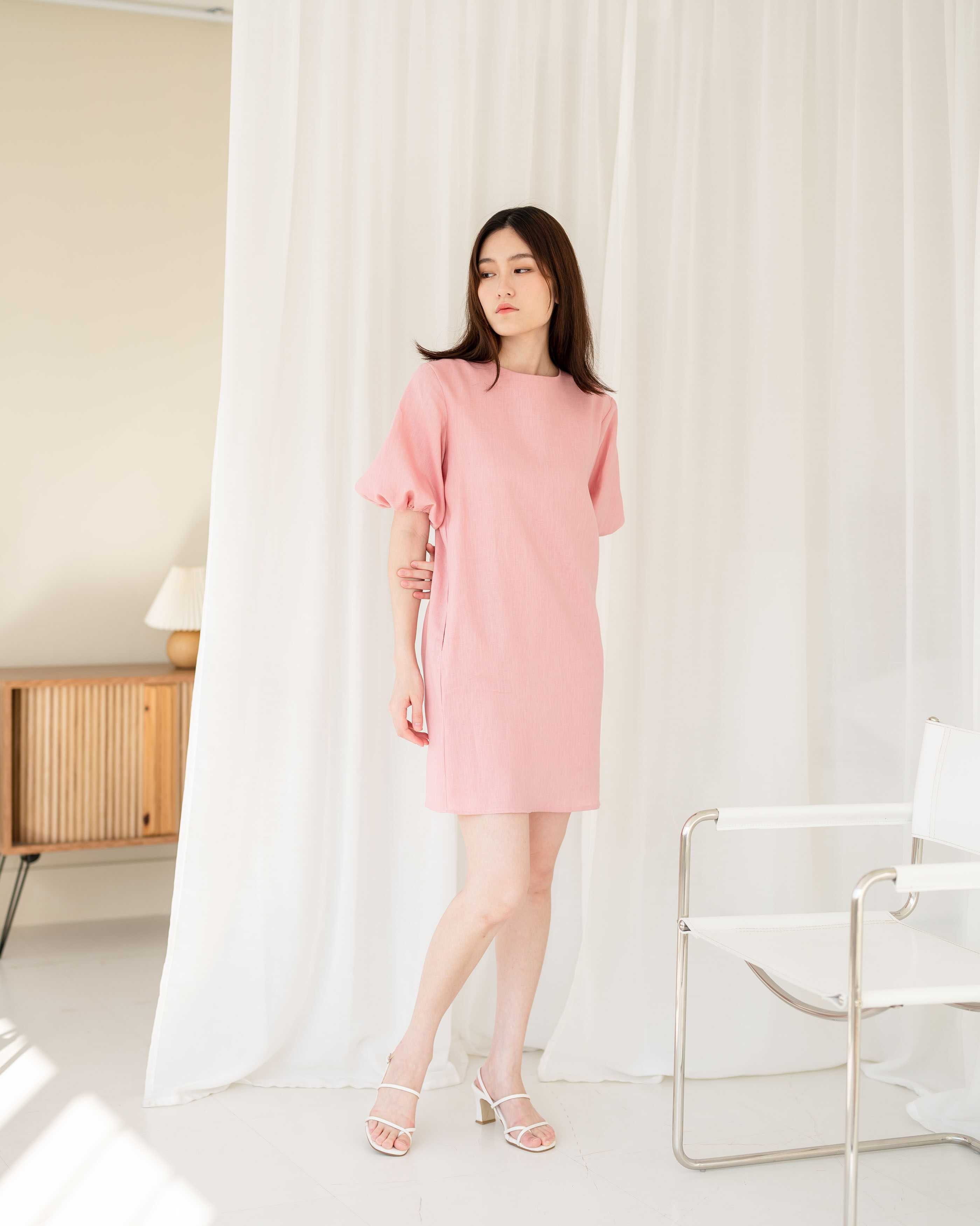 SUUBE Ivy dress-Soft pink เดรสสั้นแขนพอง
