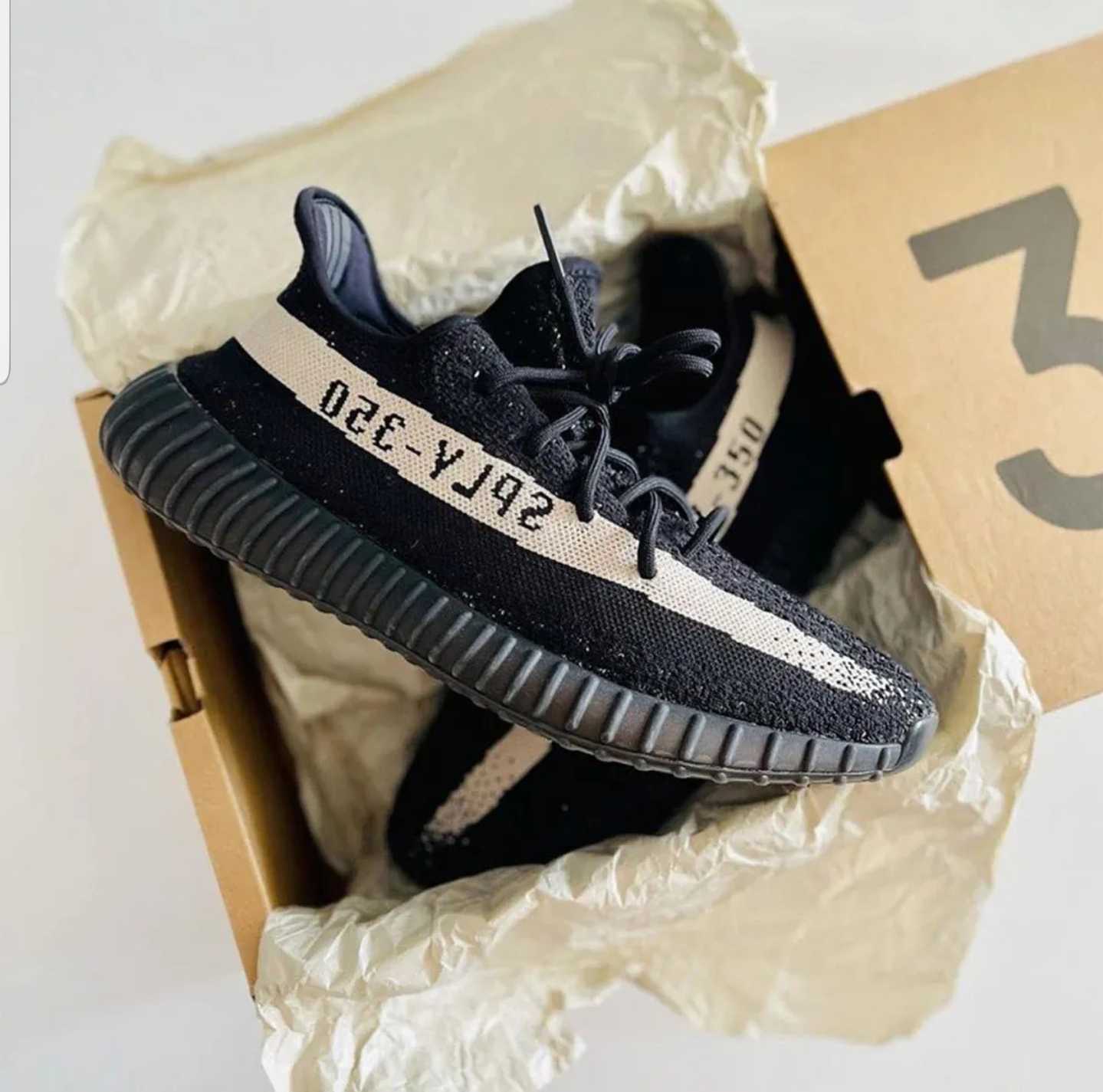 Adidas Yeezy 350 Oreo