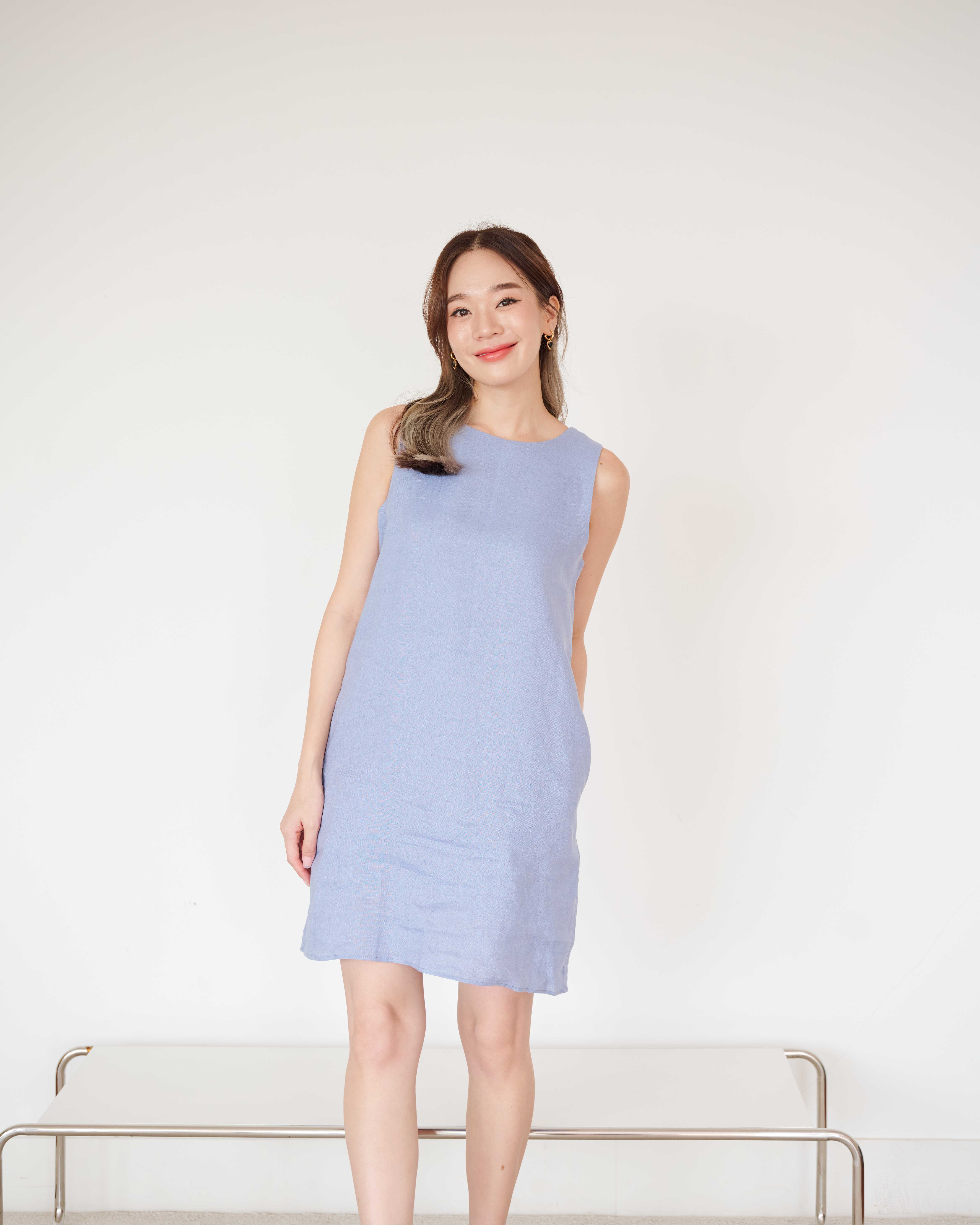 SUUBE Canna Dress - Soft blue เดรสสั้นแขนกุด