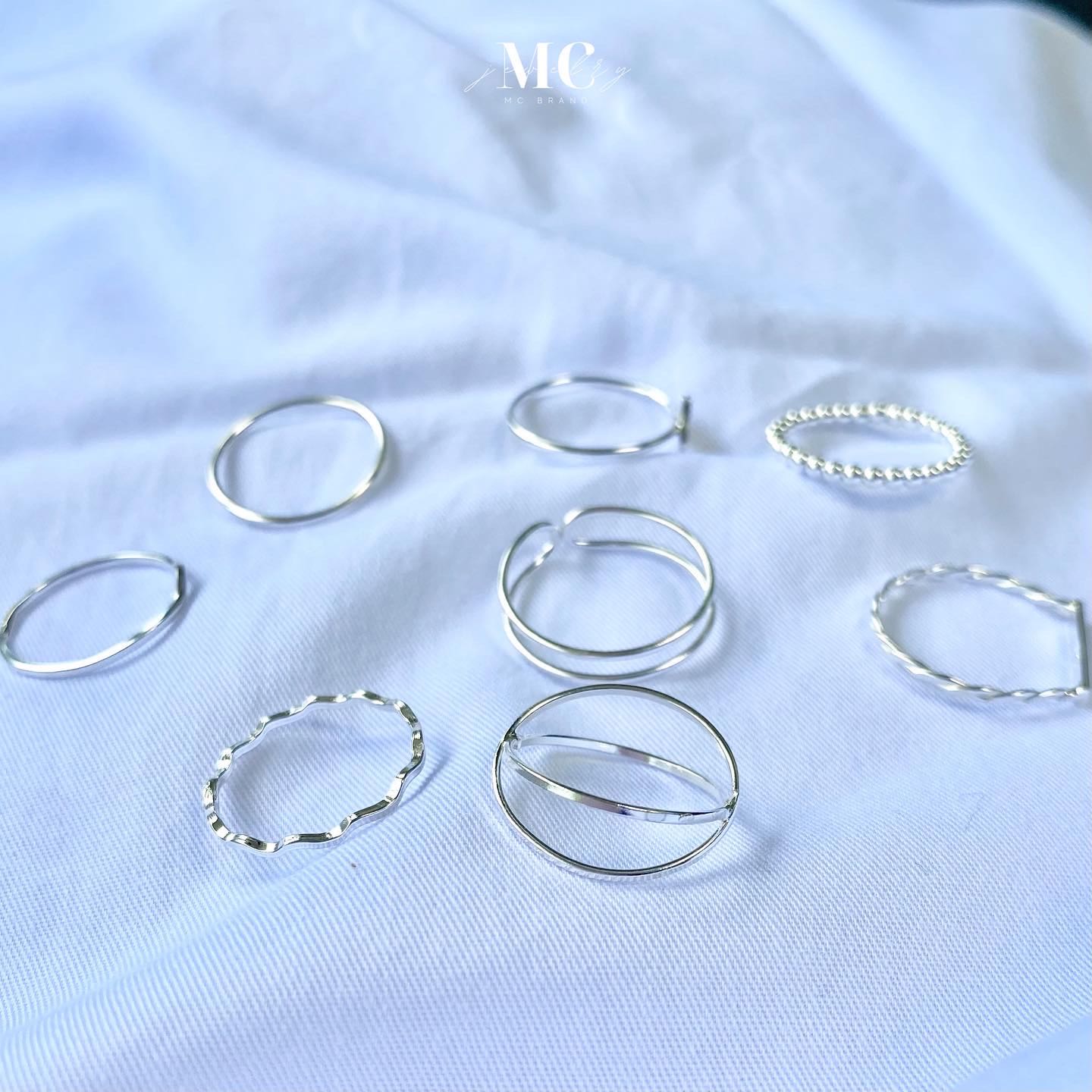 แหวนมินิมอลริงเงินเเท้minimal RingsI✅ไม่ลอก ไม่แพ้ ✨แถมฟรีกล่องจิวเวลรี่แบรนด์และผ้าเช็ด✨