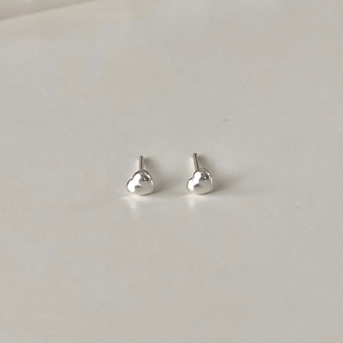 Winterwinter Jewelry Silver925 : ต่างหูเงินแท้ เงินแท้925 ต่างหูเงิน ต่างหูจิ๋วรูปหัวใจ