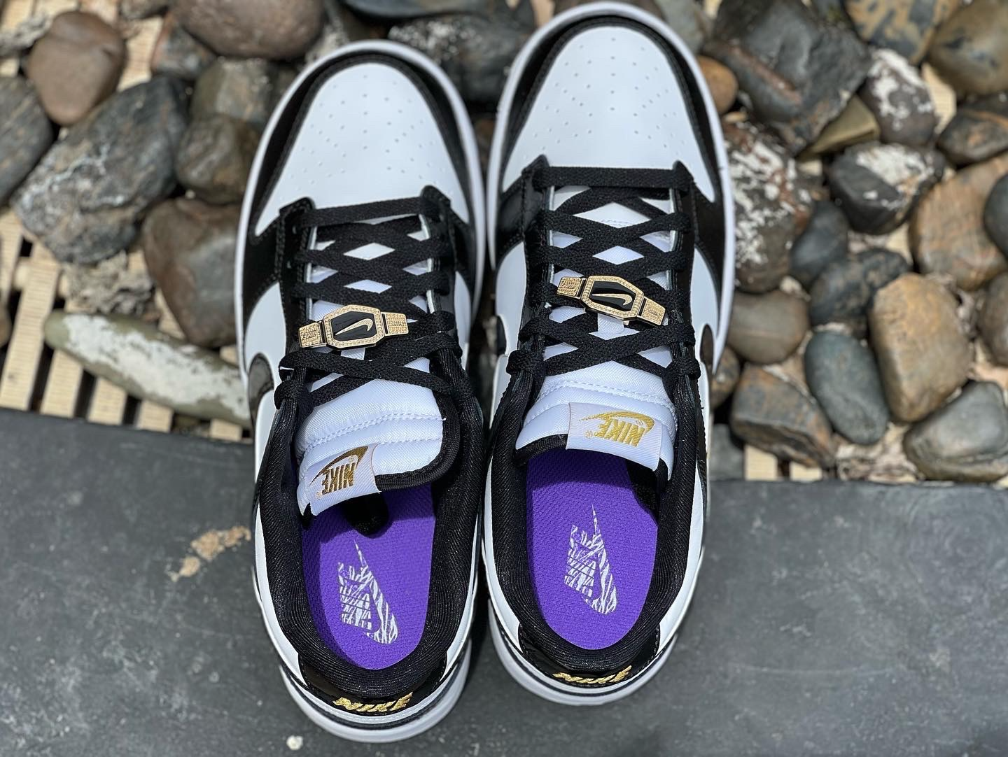 Nike DunkLow panda WorldChamp