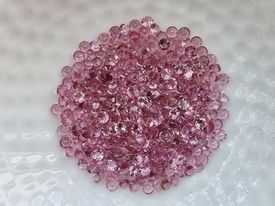 2.5mm. พิ้งค์ทัวมาลีนกลมเจียรเหลี่ยม กะรัตละ 400 บาท