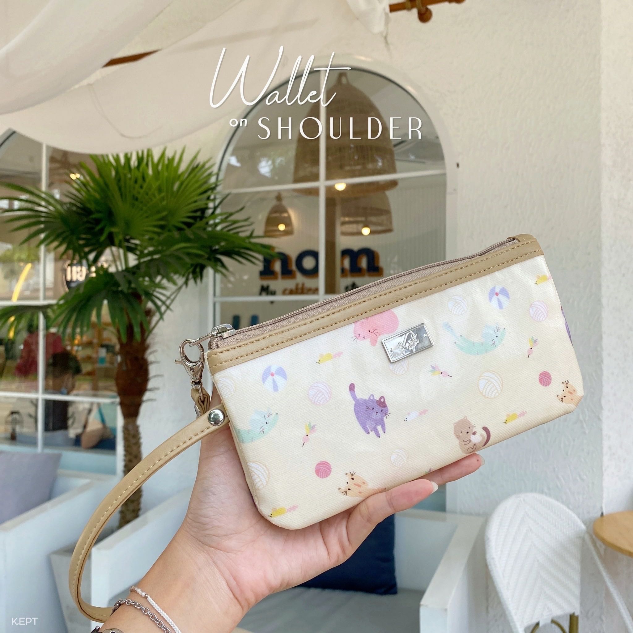 Wallet on Shoulder ลาย Rolling cats (สายสีน้ำตาล Brown Sugar)
