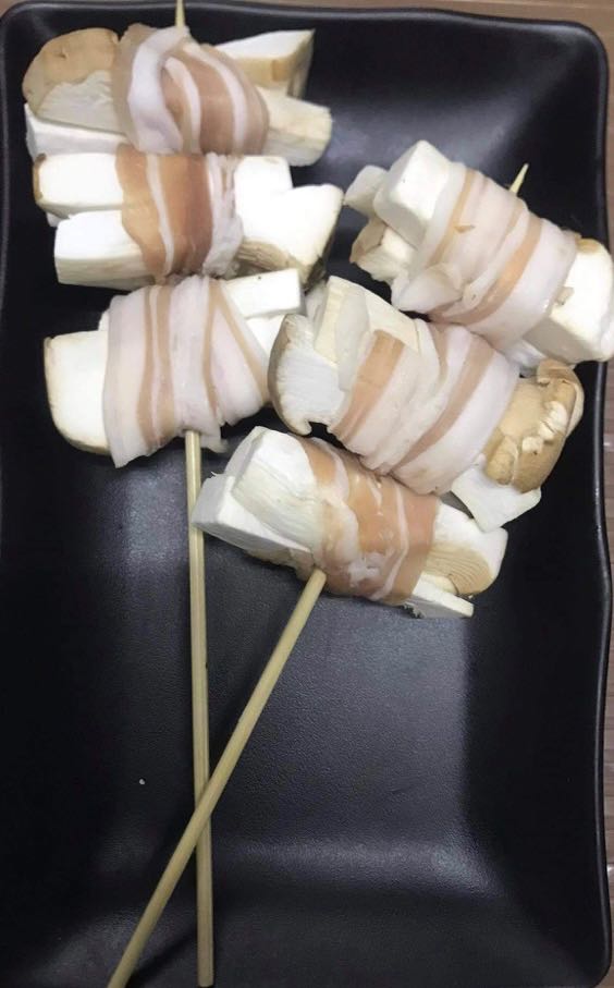 เห็ดออรินจิพันหมูสไลด์