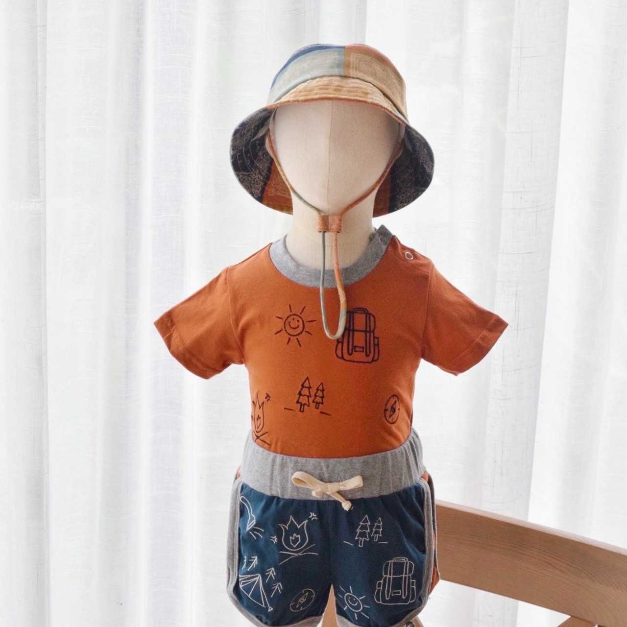 ชุดเข้าเซ็ท เสื้อ และกางเกง - ปักลาย Camping สีส้ม & สีเขียวหัวเป็ด