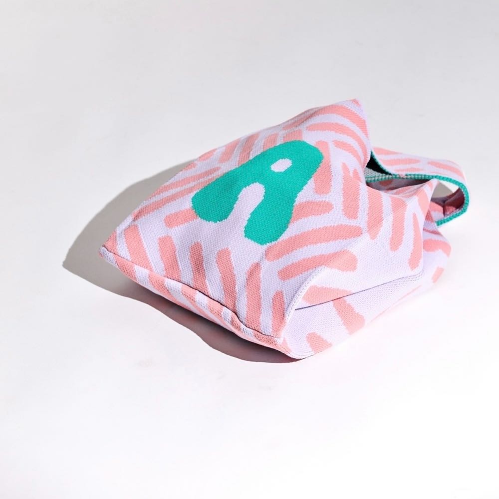 VACAY TOTE ALPHABET SERIES : A