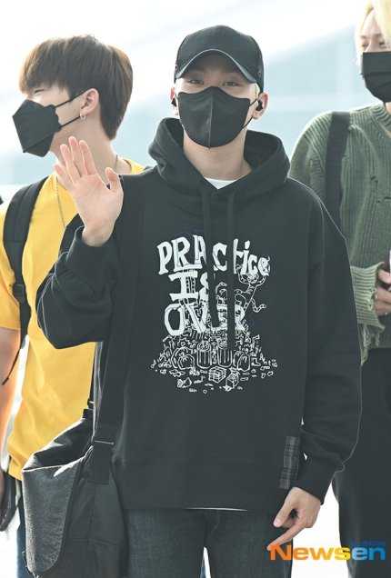 เสื้อ PRACTICE IS OVER HOOD T-SHIRT แบบ #SEUNGKAN #ซึงกวาน
