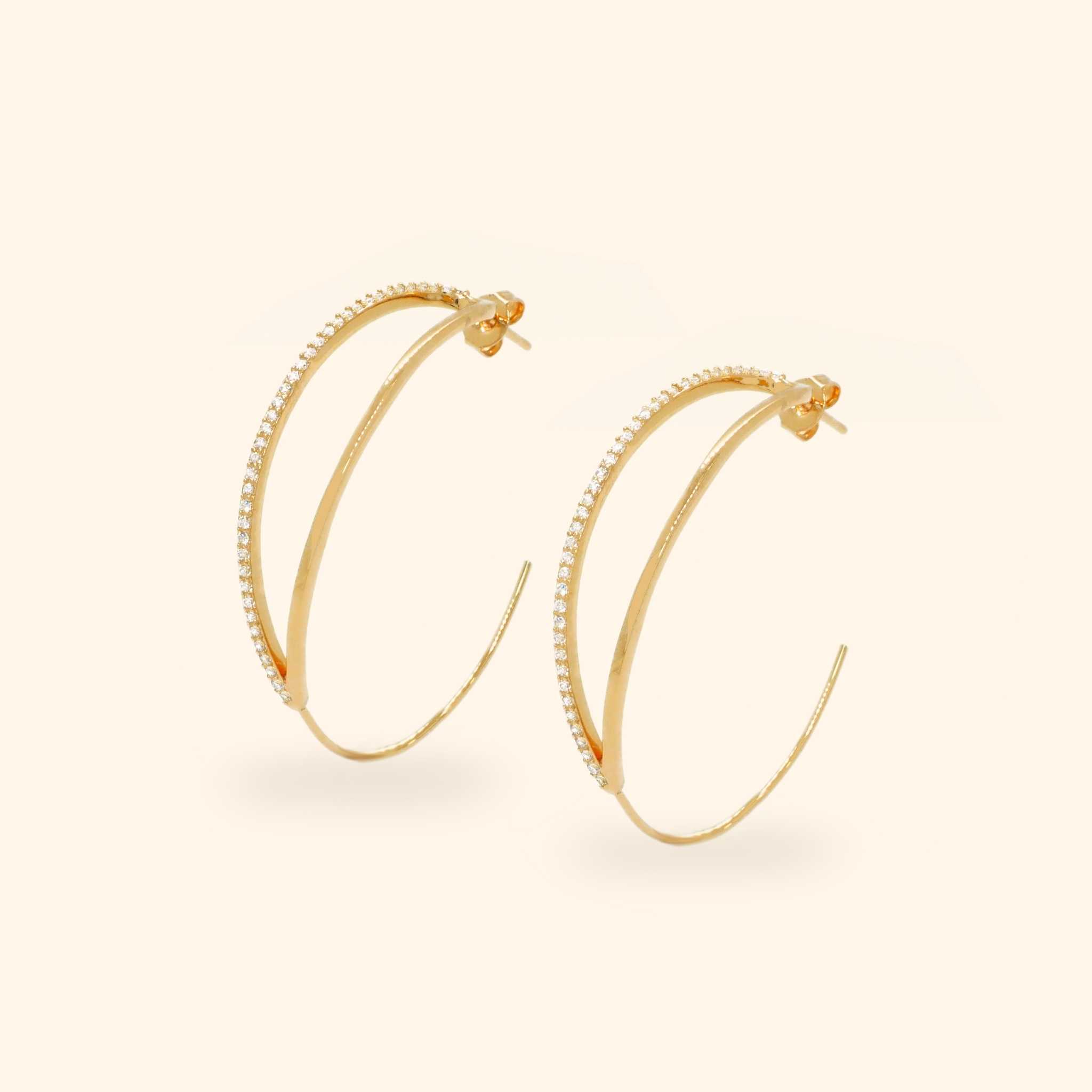 ต่างหูฮาร์ฟไวร์ (Half wire earrings)