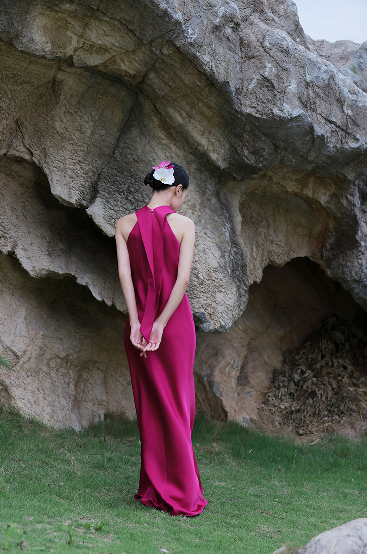 Beauty Poppy dragon fruit color streamer mopping small fishtail halter neck sleeveless dress