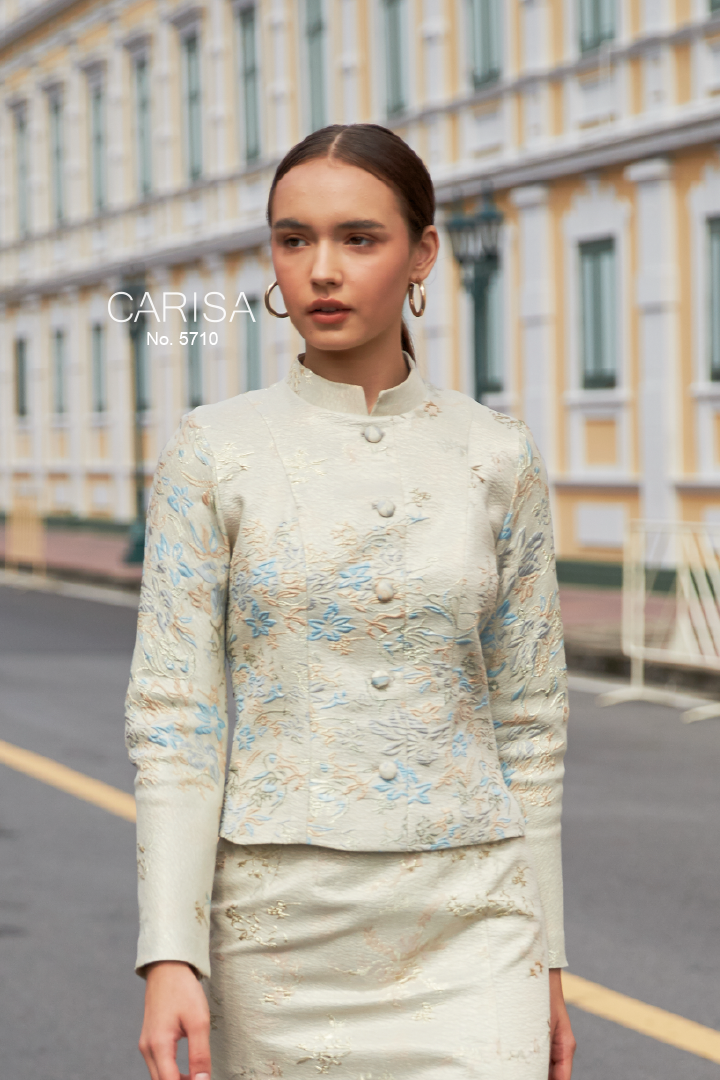 เสื้อจิตรลดาทอลายนูนผสมดิ้นทอง ปราณีตสุดๆ เล่นดีเทล จับจีบยกบ่า [ 5710 ]