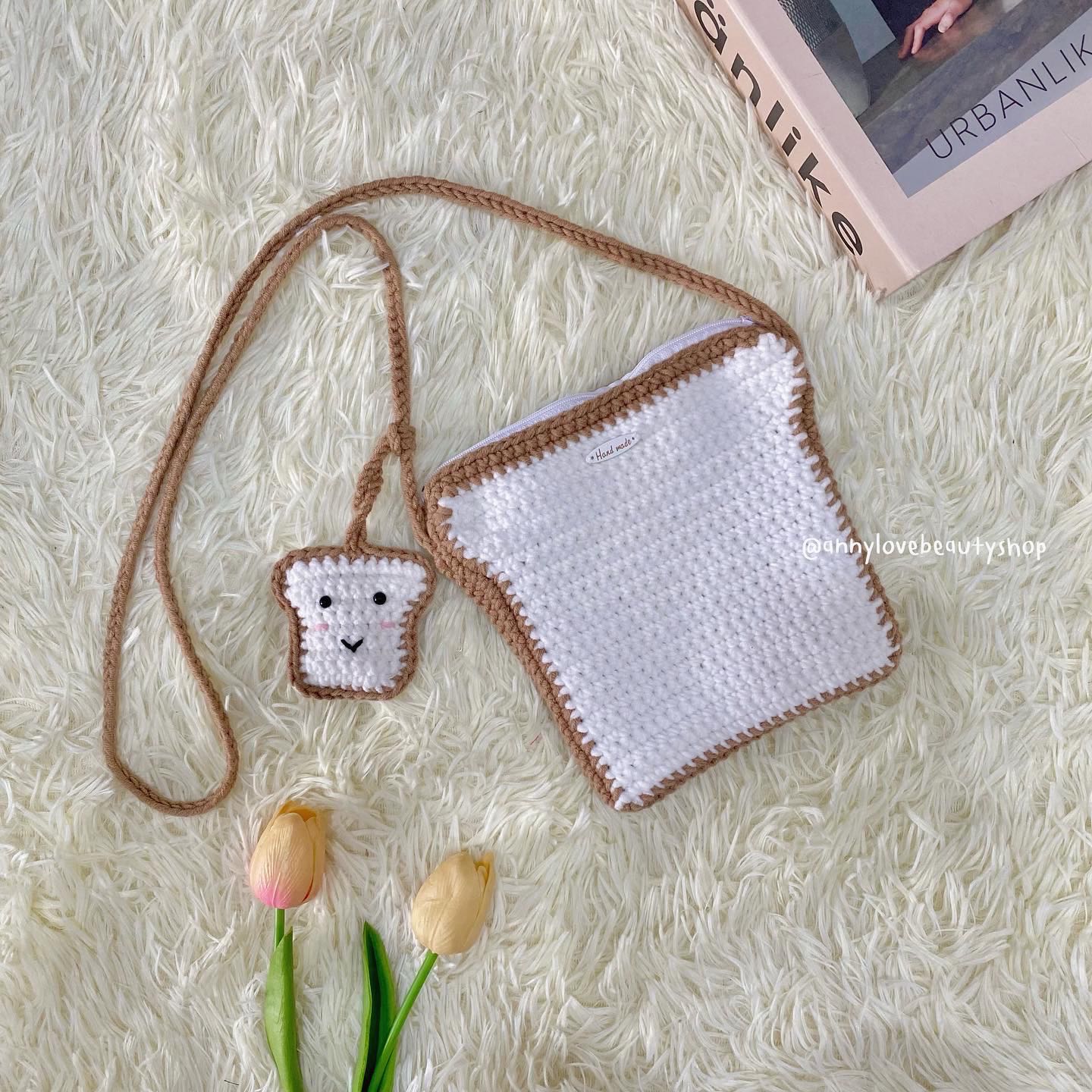 Handmade กระเป๋าถักไหมพรมคอตตอนนุ่ม ขนมปัง