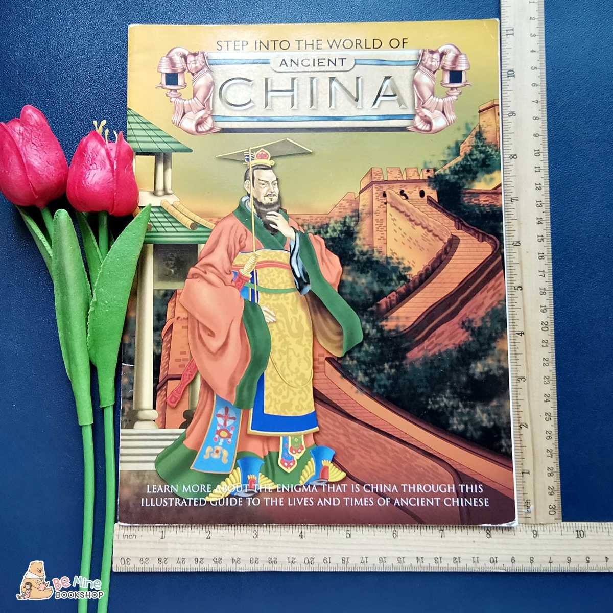 หนังสือความรู้║Step into the World of Ancient China║★มือสอง ★ปกอ่อน