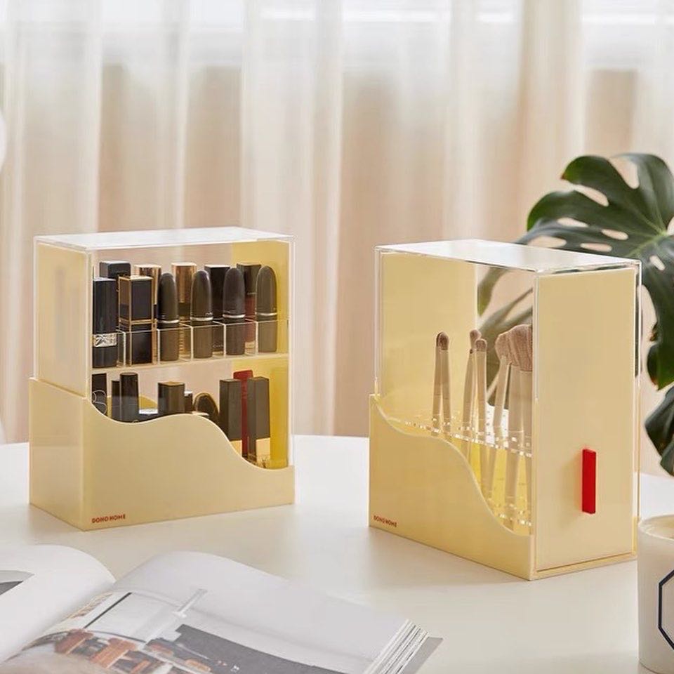 Lipstick & Brush storage box (Pre-order)
