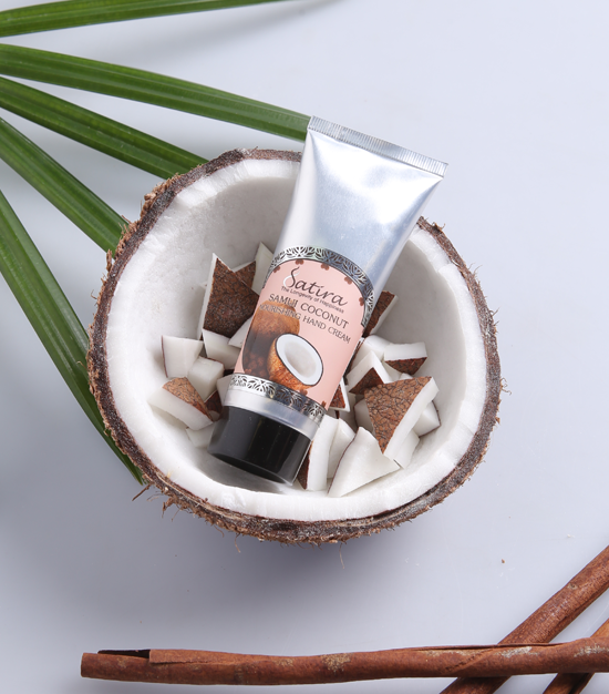 Samui Coconut Nourishing Hand Cream ครีมบำรุงผิวมือ เติมความชุ่มชื่นแก่ผิวให้นุ่มนวลต่อสัมผัส