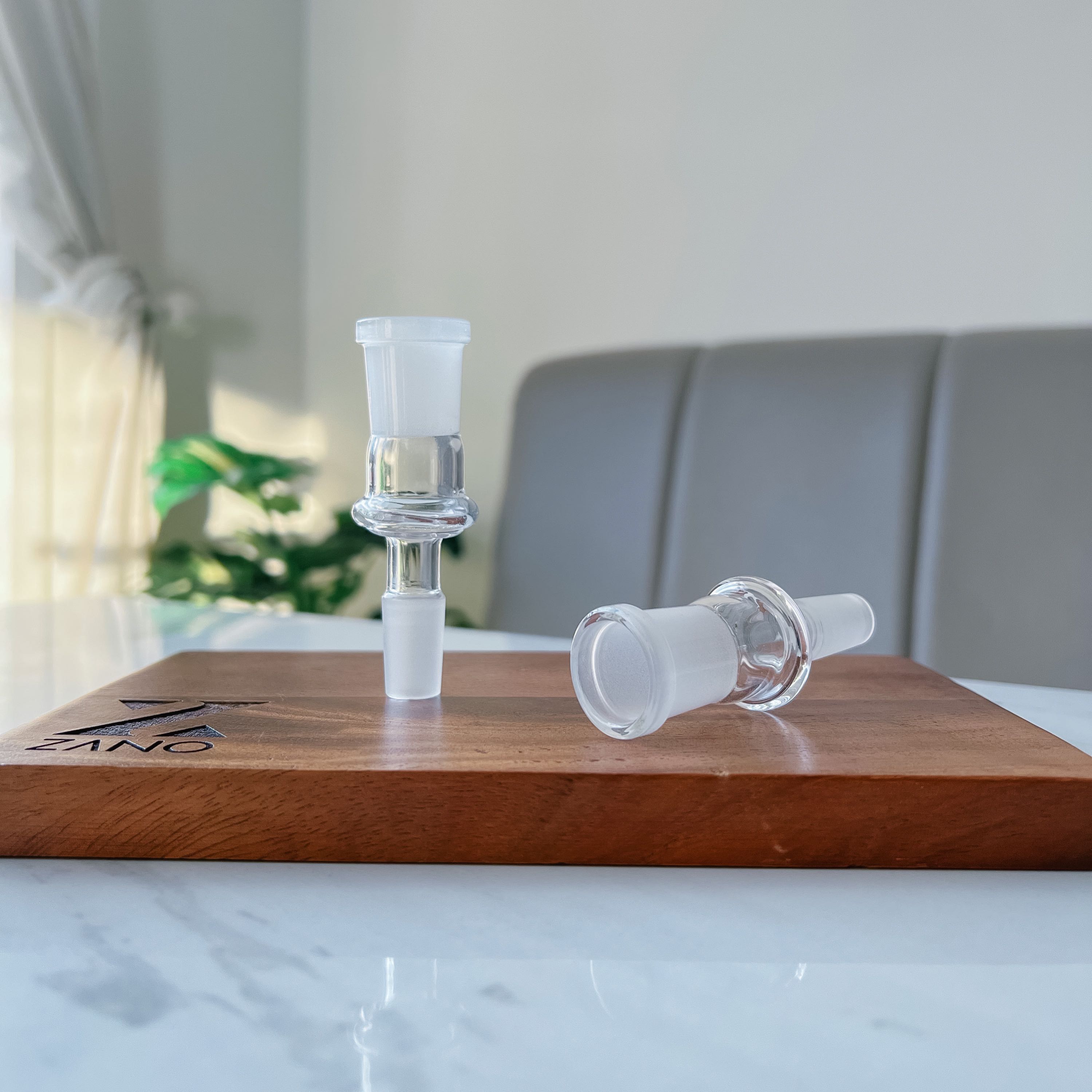 (14mm Male to 18mm Female) Glass Adapter