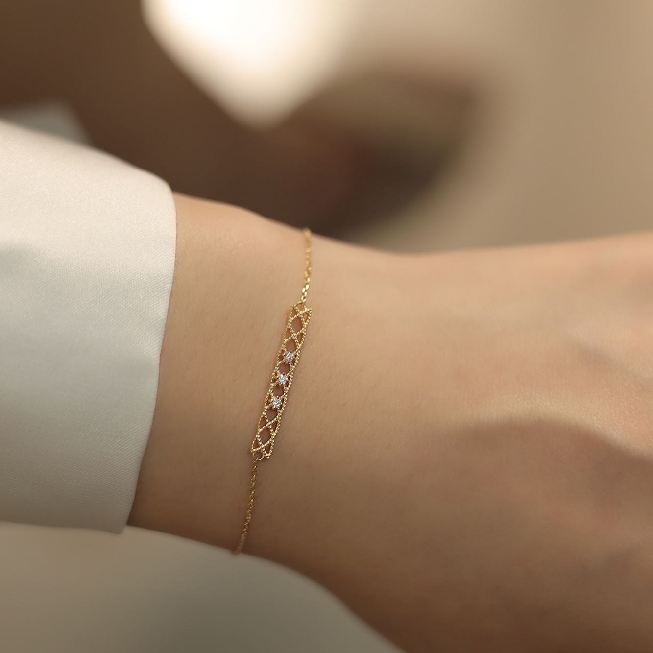 ♡สร้อยข้อมือตาข่ายสี่เหลี่ยมเพชร [elegant collection]